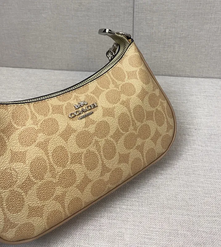 All Categories Coach Women's Bags (COACH) Coach CV933