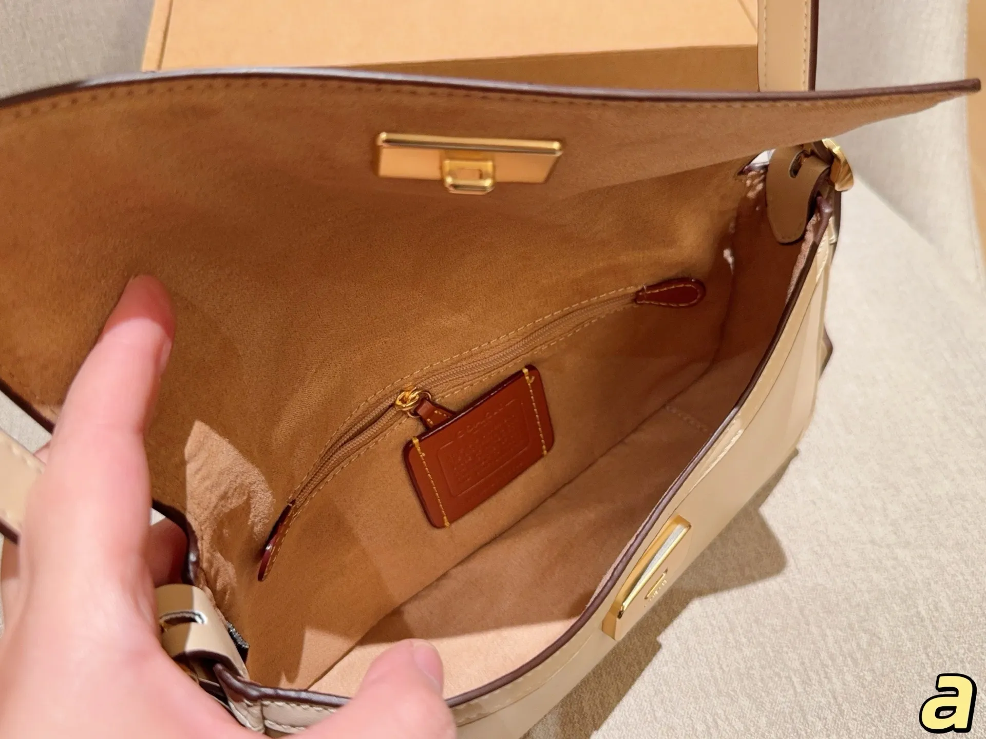 All categories Official website "Brand Women's Bags" Women's Bags 💙 COACH 2025 new COACH armpit bag