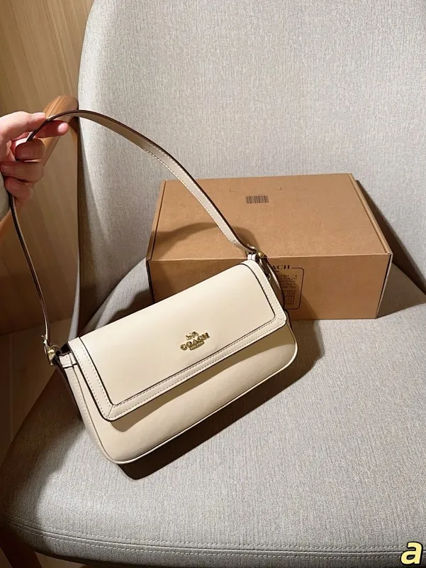 All categories Official website "Brand Women's Bags" Women's Bags 💙 COACH 2025 new COACH armpit bag