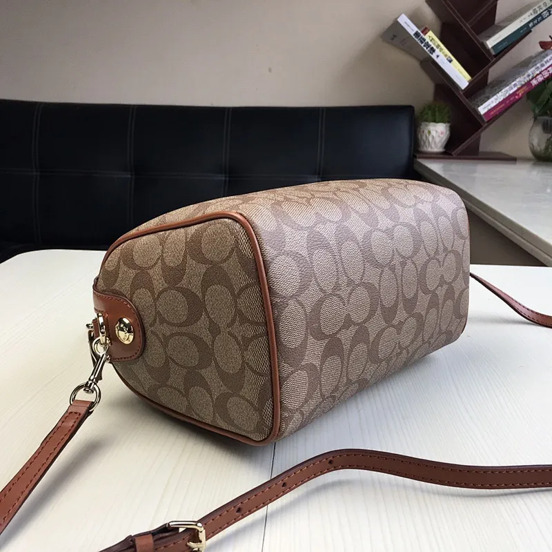 All Categories Official Website "Brand Women's Bags" Women's Bags 💙 COACH 2023 latest COACH crossbody bag