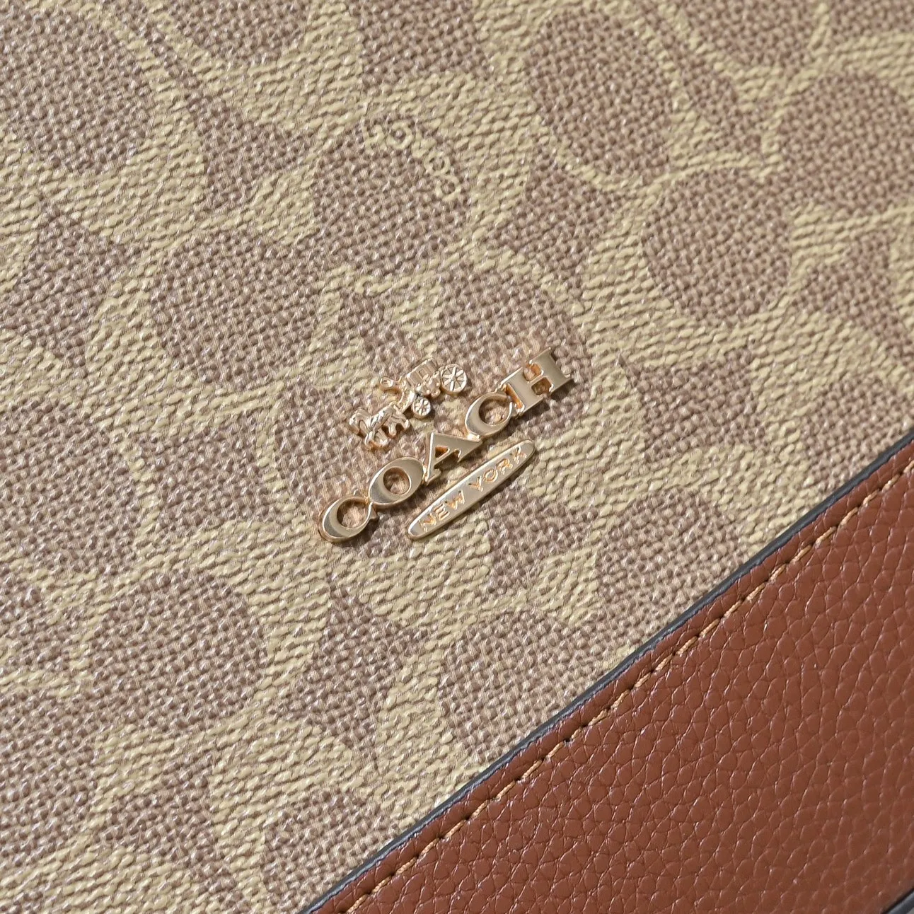 P380 [Top original order] Style number: CBH20 Size: 23*28.5*11.5cm