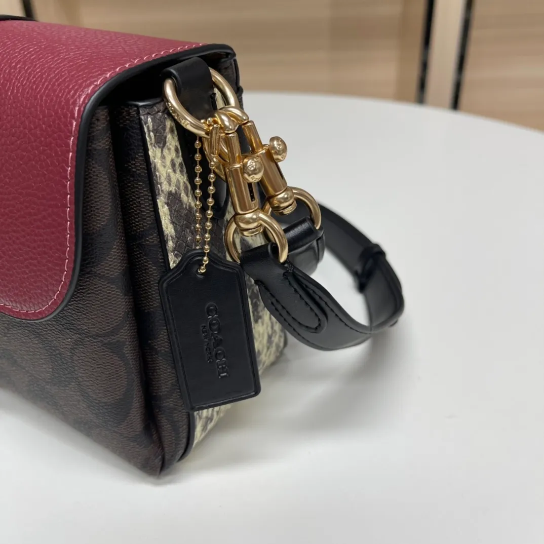 Top original order batch 480💰COACH counter synchronization outlet new GRACE flip shoulder crossbody bag for women, model CC068 size: 26*16*8.5