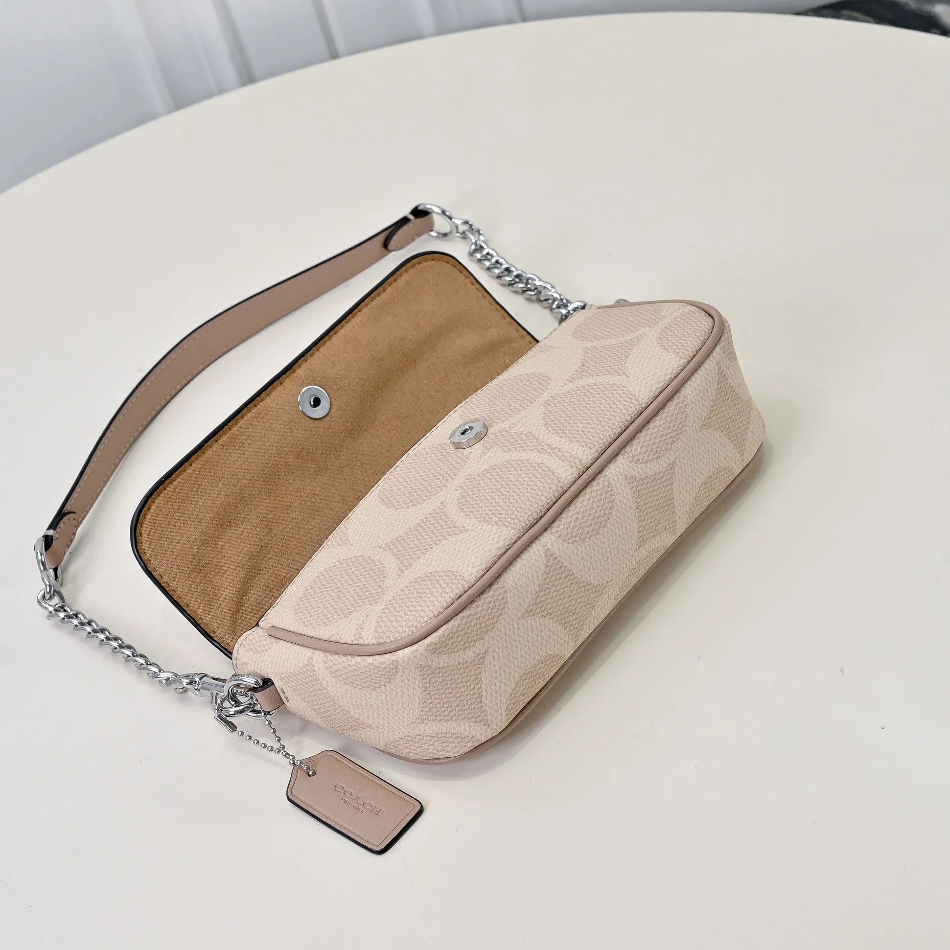 Style number: CAN70 Size: 20*11*5cm