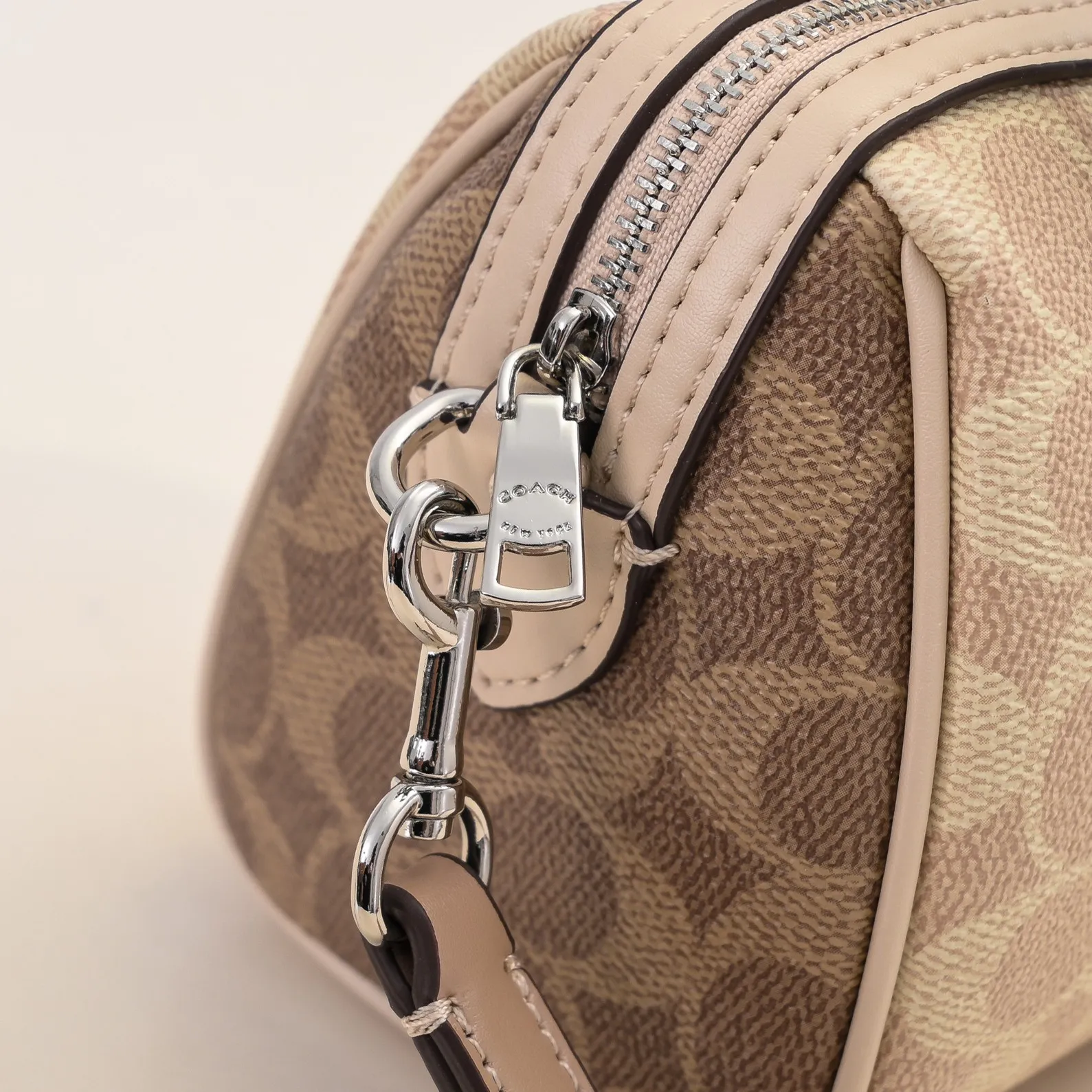 P340【Top original order】Model number: CW330 Size: 17.5*12*10cm