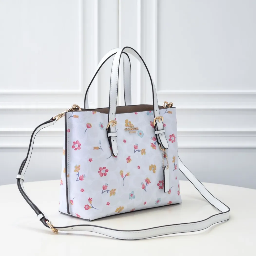 P340 [Top original order] COACH MOLLIE 25 Tote shopping bag, with small floral flowers covering the entire bag, fresh and elegant, full of innocence and romance! Size:25*19*12cm