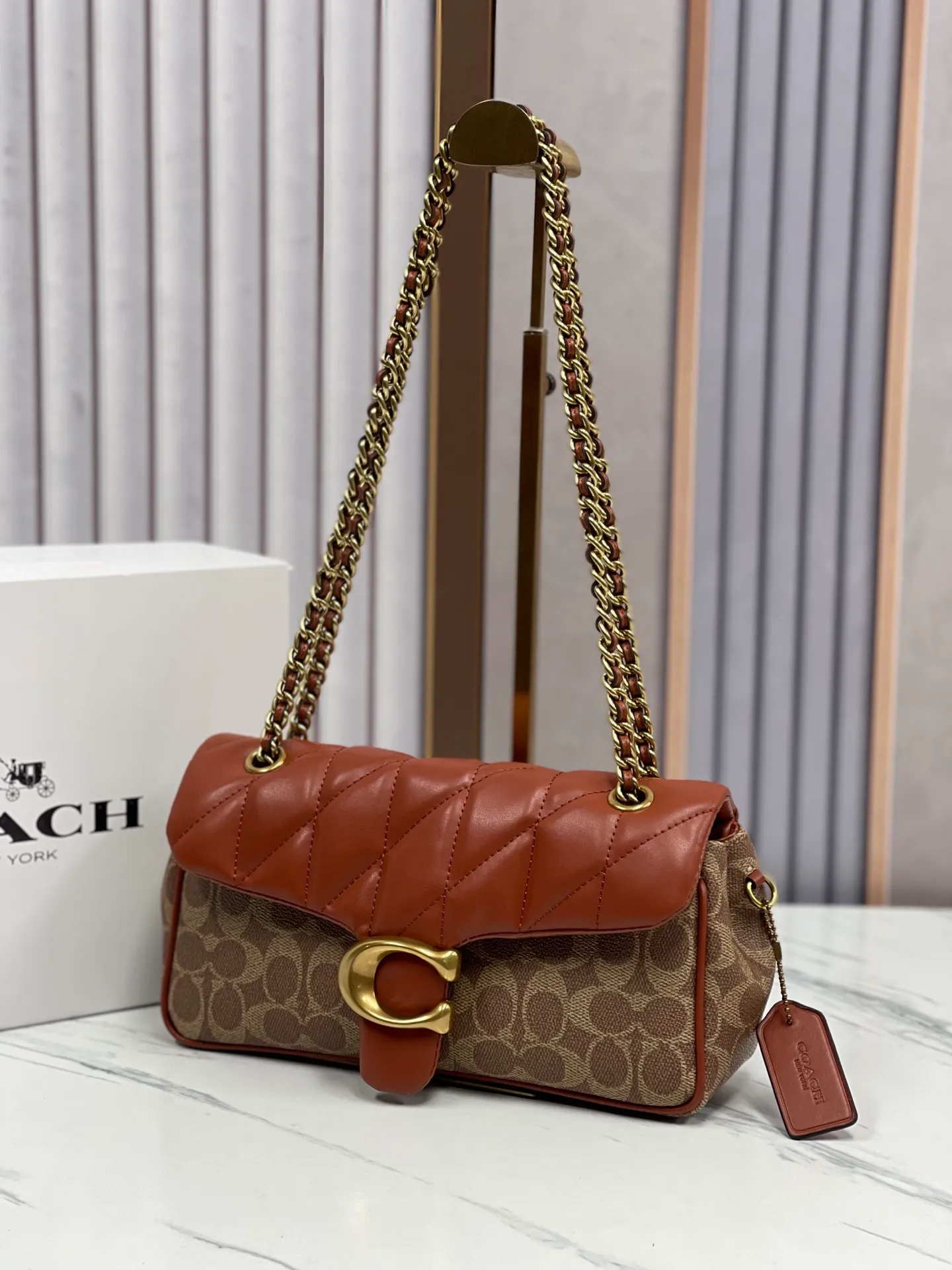 Top original order batch 480¥Coach/Coach new model CY815✈️Quilting Tabby chain tabby with quilting technology. Cool, low-key and high-end gold buckle. Choose a size and color you like. Size 26/15.