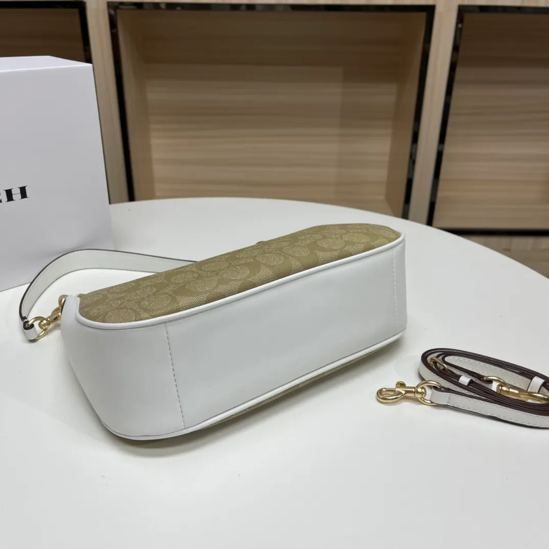 Top original order batch 430💰COACH/Coach official outlet style women's leather college style single shoulder crossbody handbag armpit bag. Model CK161. 29 X23 X23
