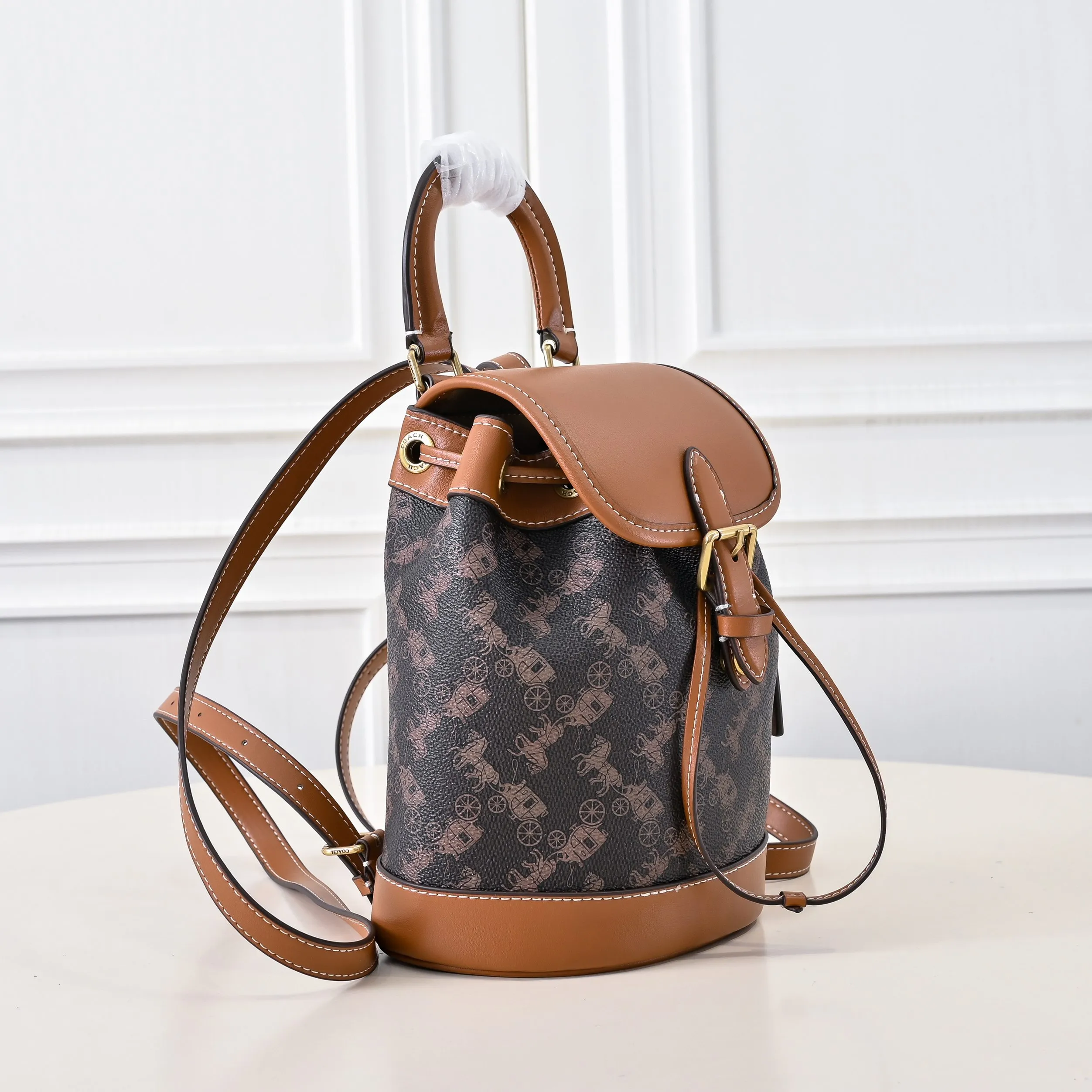 Style number: CAM31 Size: 17*11*22.5cm