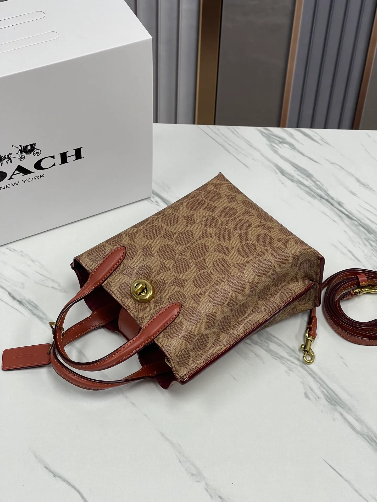 Batch 400💰Coach/Coach new counter 2024 CR676 CR675 new Willow tote bag mini denim/cowhide, the bag has compartments and small girls can completely handle it, size: 16.5