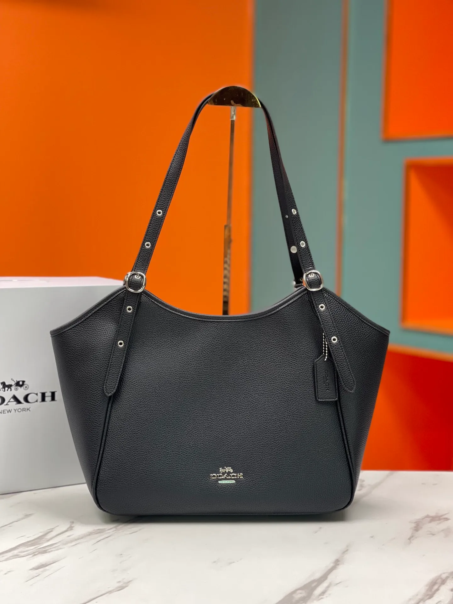 Top original order batch 460💰COACH/Coach new | New product model CM074 Nina tote bag classic presbyopia commuting bag suitable for Jimei commuting in the office, very versatile and classic, large capacity, easily accommodates all office needs. The canvas coating is scratch-resistant and wear-resistant, so you are not afraid of being easily injured. Size 36/29/16