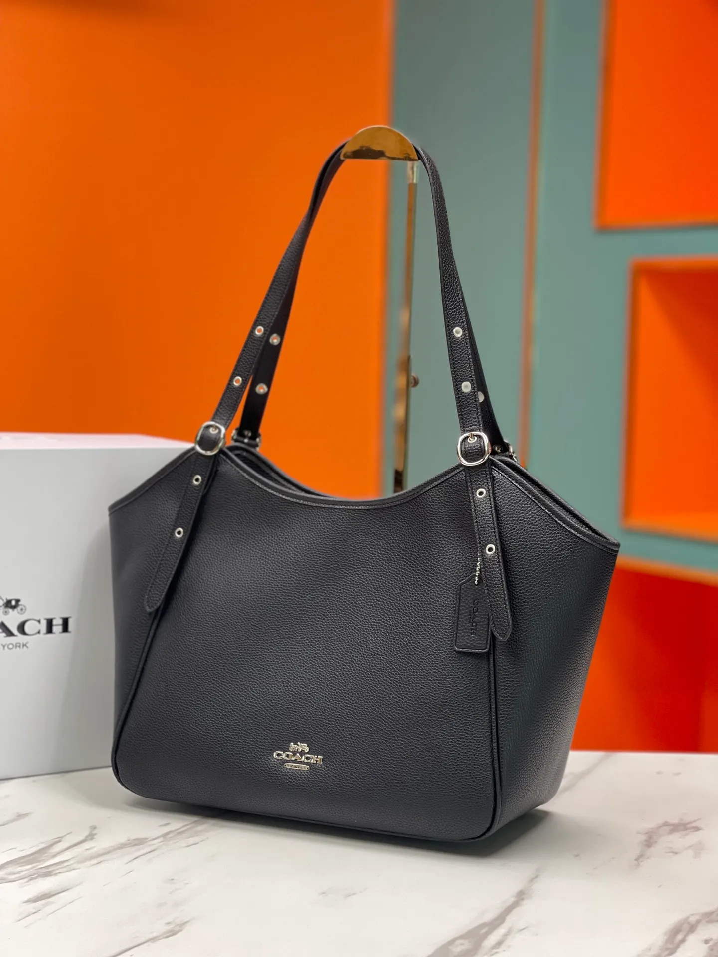 Top original order batch 460💰COACH/Coach new | New product model CM074 Nina tote bag classic presbyopia commuting bag suitable for Jimei commuting in the office, very versatile and classic, large capacity, easily accommodates all office needs. The canvas coating is scratch-resistant and wear-resistant, so you are not afraid of being easily injured. Size 36/29/16