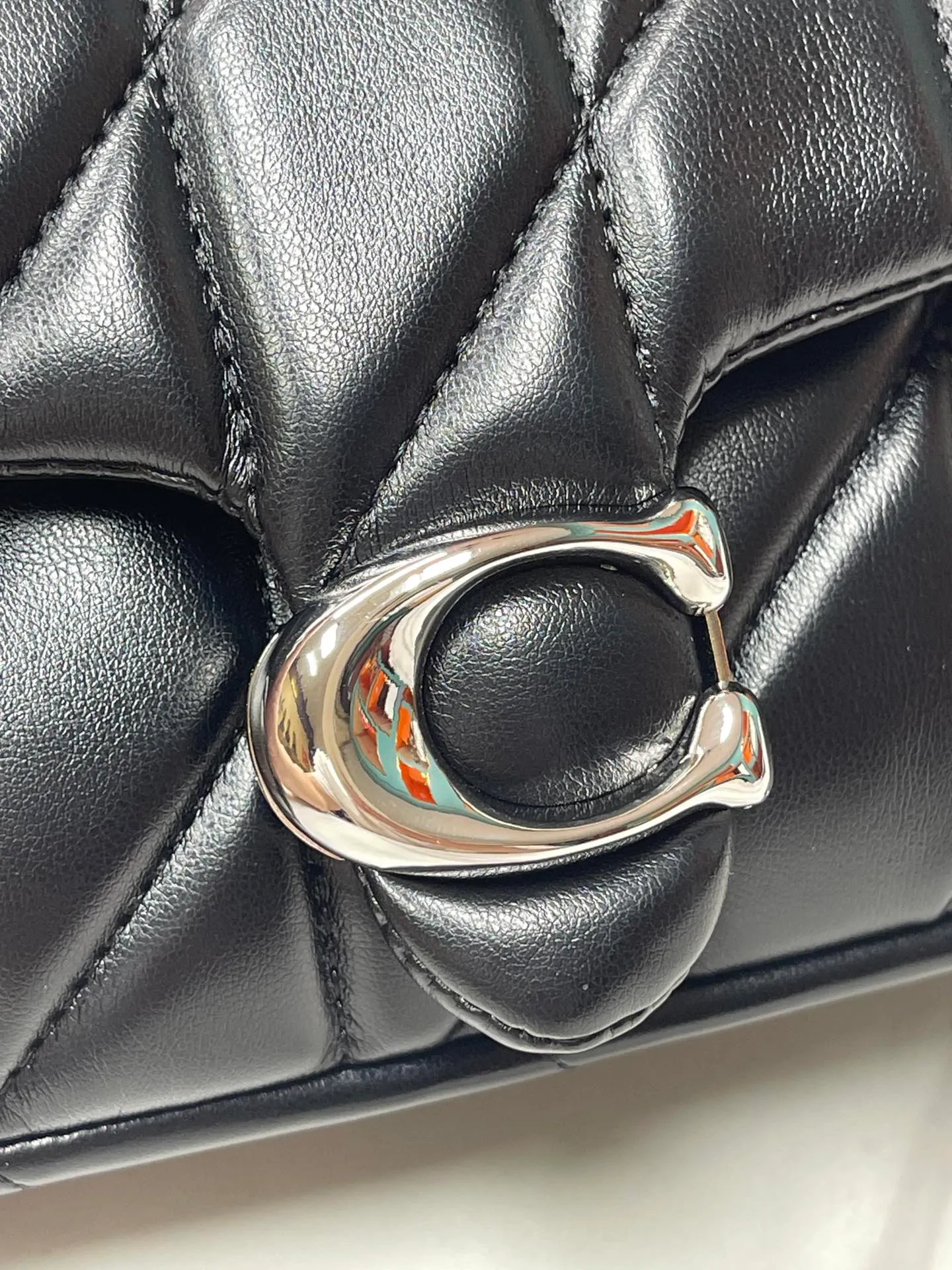 Top original order, batch 460💰Coach new product model CP398 quilting tabby chain tabby with quilting technology, cool dark buckle, low-key and high-end silver buckle. Choose the size and color you like. Size 21/10