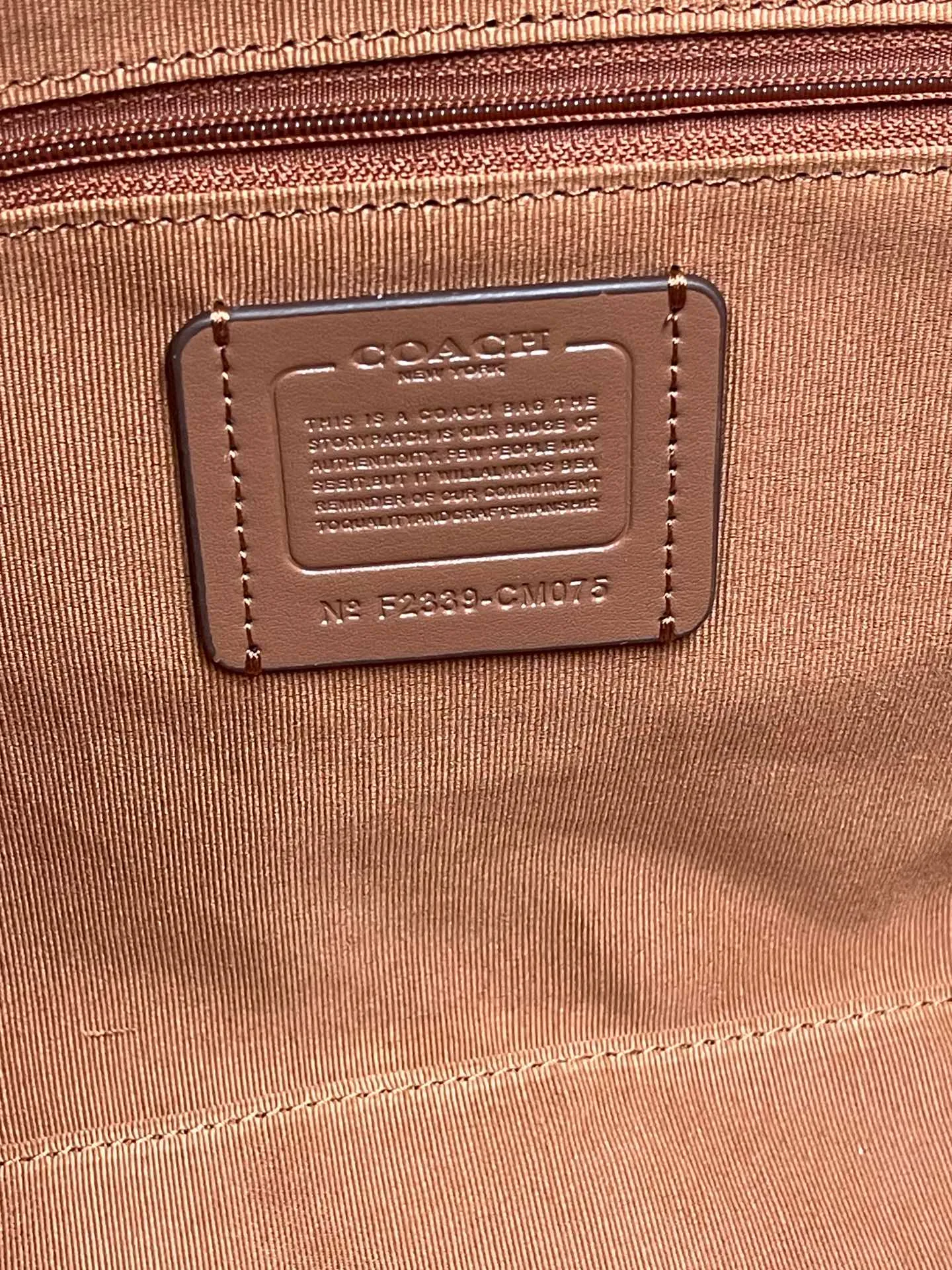 Top original order, batch 460💰COACH/Coach new model | New product model CM075 Nina tote bag with office bag. It is suitable for Jimei commuting in the office. It is very versatile and classic. It has a large capacity and can easily accommodate all office needs. Size 36/29/16