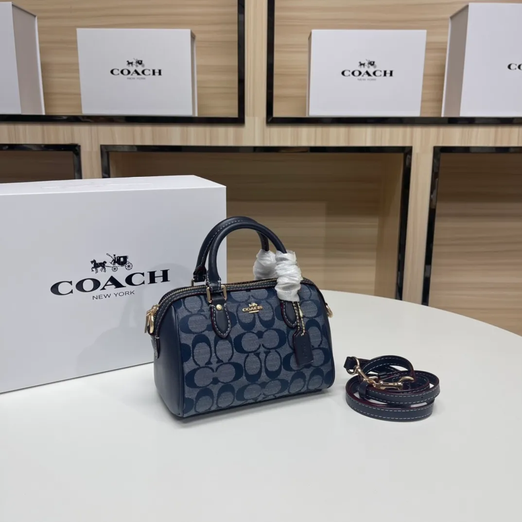 Top original order, batch 400💰COACH/Coach's new women's MINI ROWAN portable shoulder crossbody bag Boston small. CH370 CH159 CH469 CH160 size 16.5×11×9. .