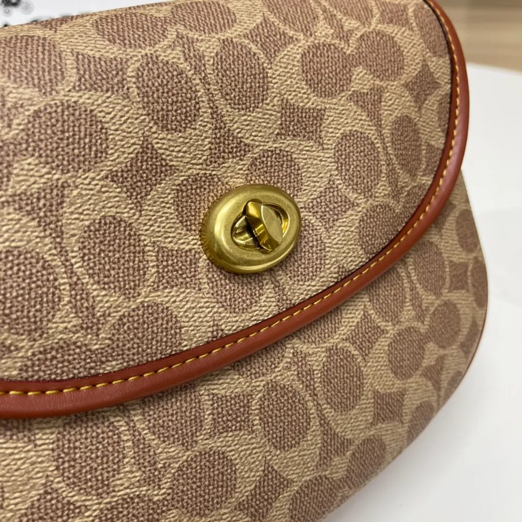Top original order batch 460💰coach/Coach new ca094. Willow Saddle vintage saddle bag crossbody bag, 2 shoulder straps can be matched with different styles, can be salty or sweet, super classic and beautiful ~ 22x17x7.5cm