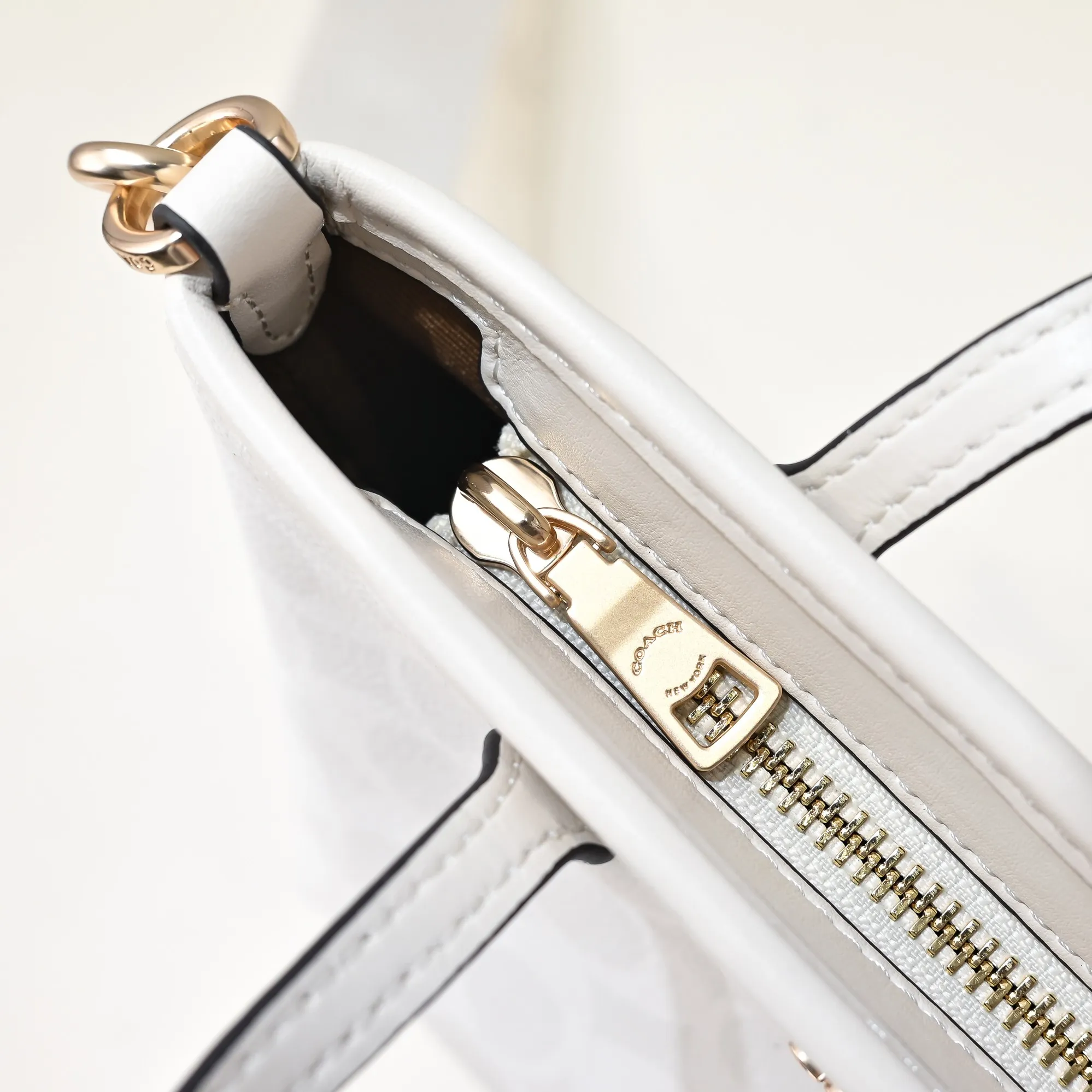 P300【Top original order】Model number: CW032 Size: 20*14*9cm