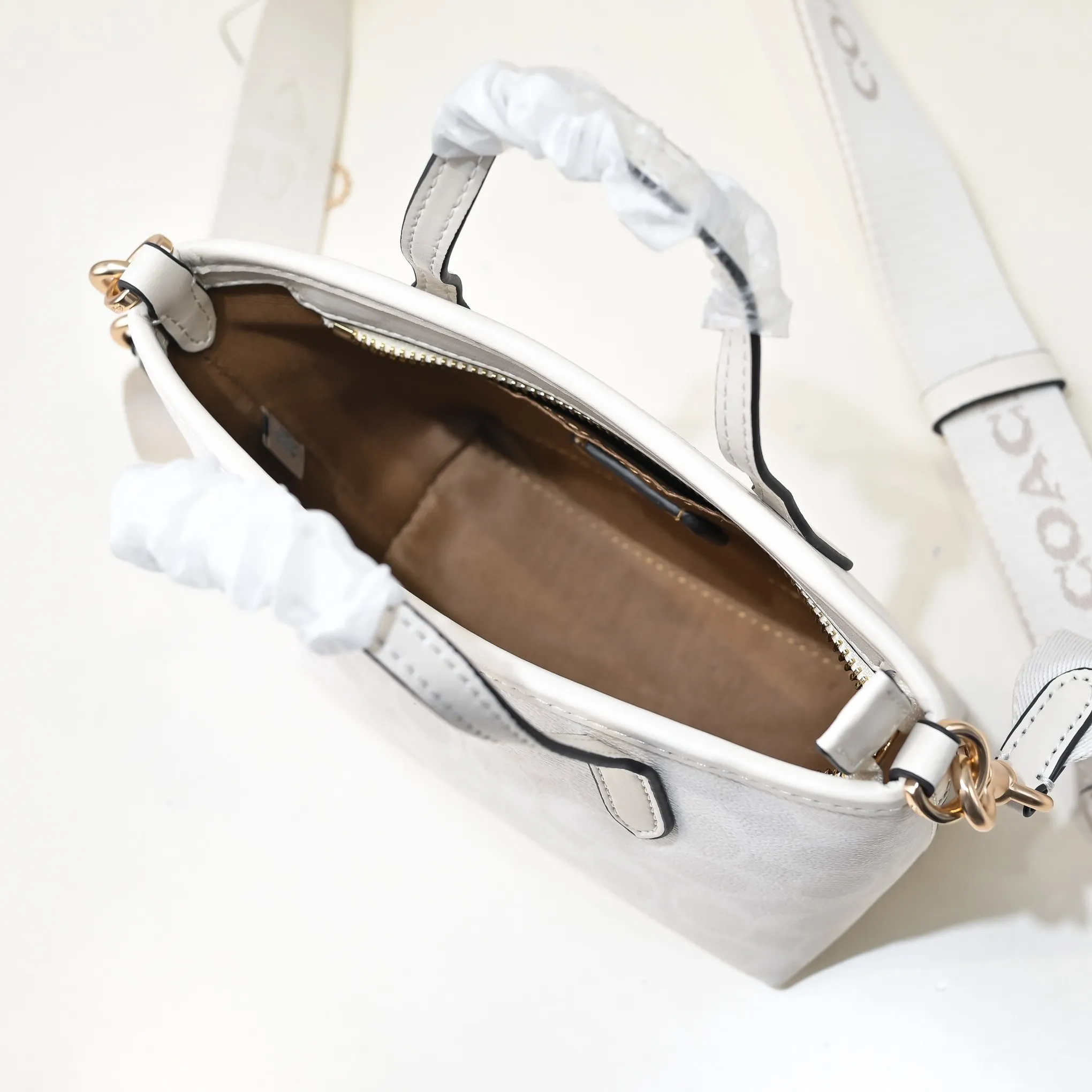 P300【Top original order】Model number: CW032 Size: 20*14*9cm