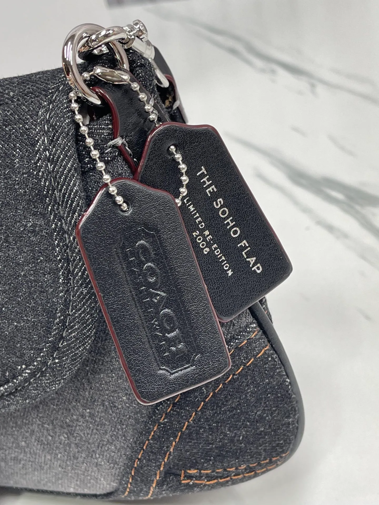 Batch 480💰Coach/Coach’s new Soho model CR737 armpit bag. This pea bag looks so good, it’s American retro, and you can’t miss the must-have second-hand bag type for hot girls. 26×18,