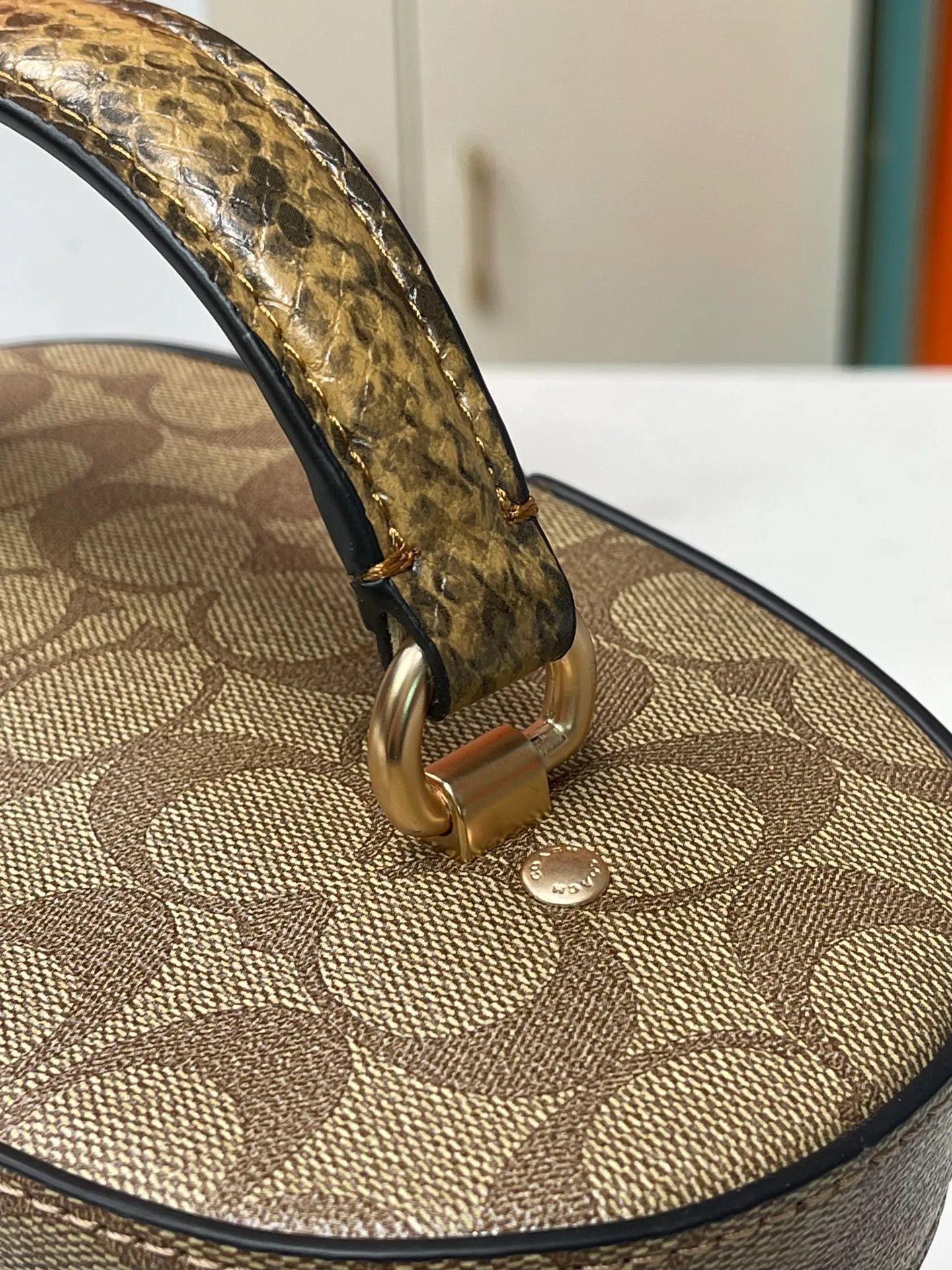Top original order batch 480💰 coach/Coach new model💃model 5504 cosmetic bag presbyopic splicing style. Fashionable and versatile. Fresh and cute. Dimensions: width 20X height 14X11.5. 🌸