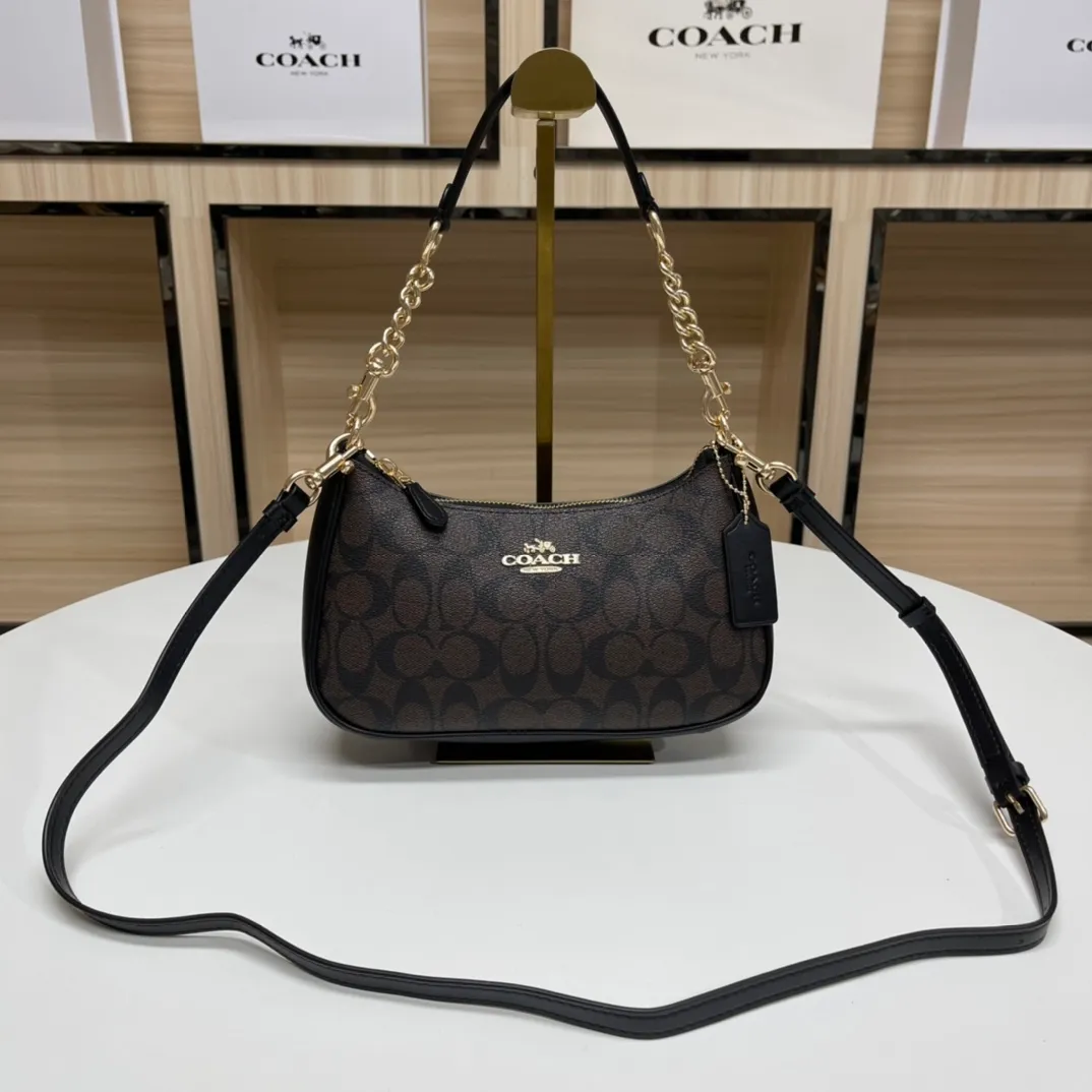 Top original order batch 380💰coach/Coach new armpit bag new style. Model 548, 209, 173. . 520 Gift】C’s Outlet women’s bag color-blocked TERI shoulder bag. . DETAILS details Material: cow leather 2 credit card slots Built-in multi-function pocket Top zipper closure, fabric lining Detachable handle with vertical length of 21cm Detachable shoulder strap with vertical length of 58cm, can be used for shoulder or crossbody Dimensions: 24.5cm (length) × 15.5cm (height) 7.5cm (width),
