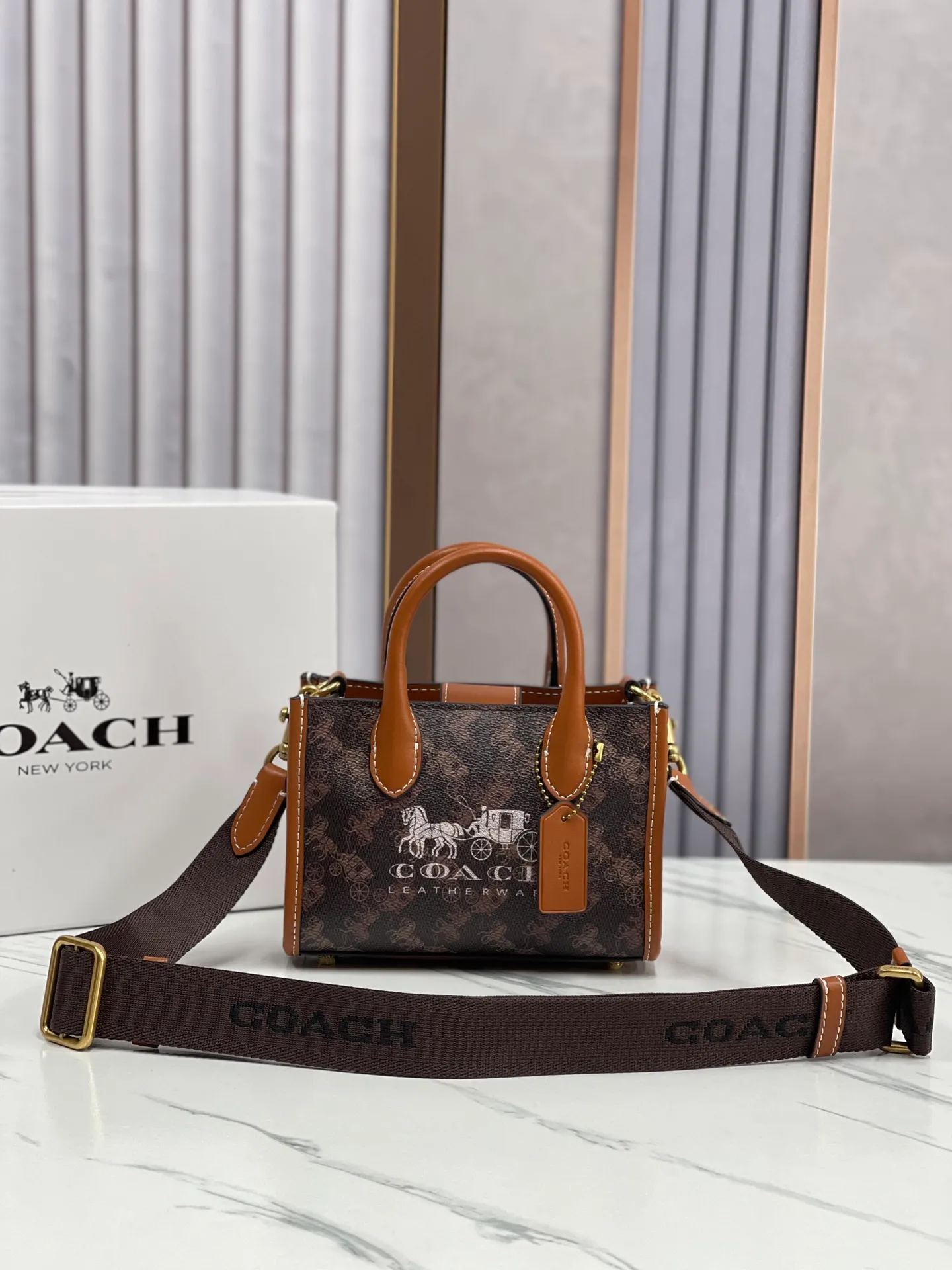 Batch 420💰coach/Coach new small model model CT890/CT891 counter new ACE carriage pattern women's tote bag single shoulder crossbody handheld tote bag double shoulder strap design size: 18·13·8