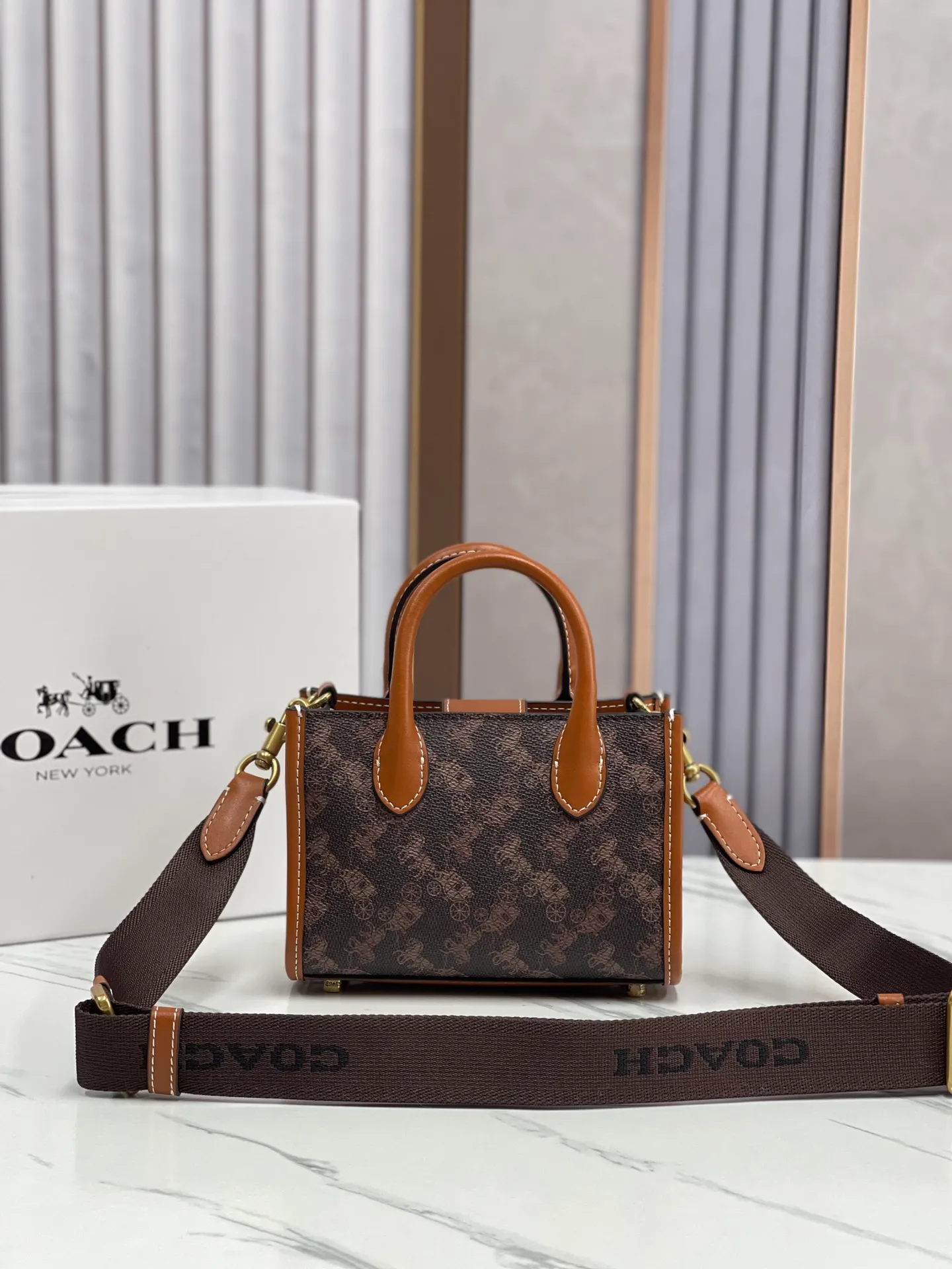 Batch 420💰coach/Coach new small model model CT890/CT891 counter new ACE carriage pattern women's tote bag single shoulder crossbody handheld tote bag double shoulder strap design size: 18·13·8