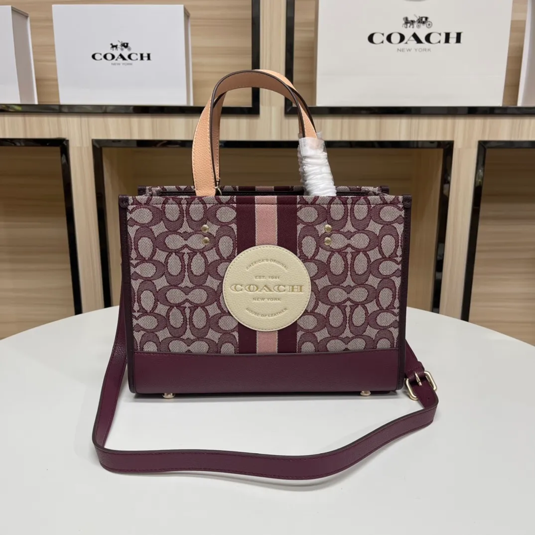 Batch 440💰. coach/Coach new model C8448 Butot horizontal series, latest style design, large round cake LOGO, very iconic, big C with hemp thread presbyopia embroidery, size is about 29/13/22.