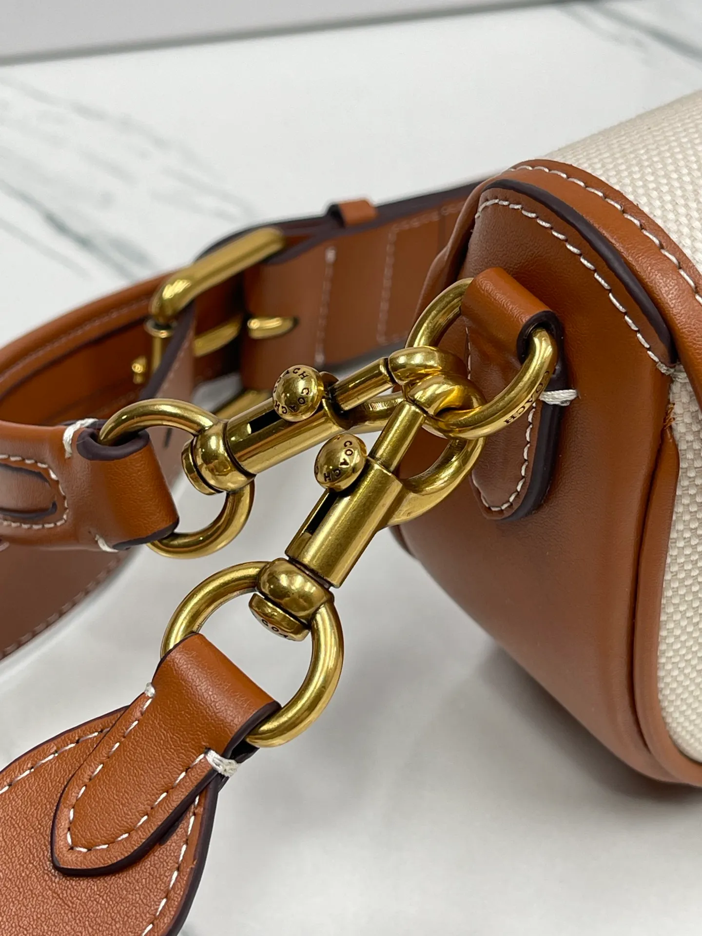 Top original order batch 440💰coach/Coach new women's saddle bag CR668 shoulder cross-body handbag HARLEY23 canvas retro lock bag armpit bag size: 22*13*5