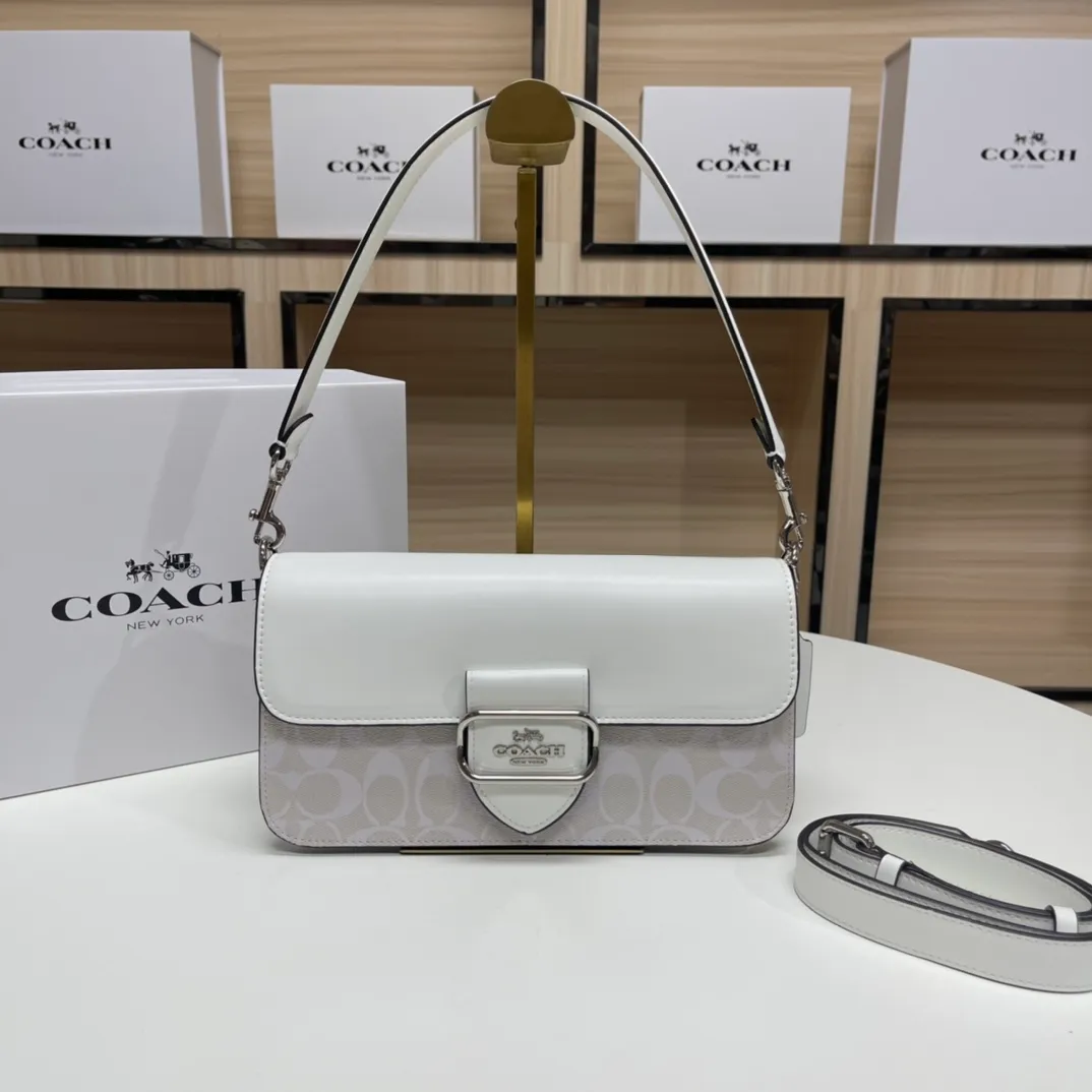 Top original order, batch 500💰COACH/model CJ617 Coach Outlet new color women's bag PVC color matching classic logo MORGAN shoulder bag armpit bag. Size 26X14X6