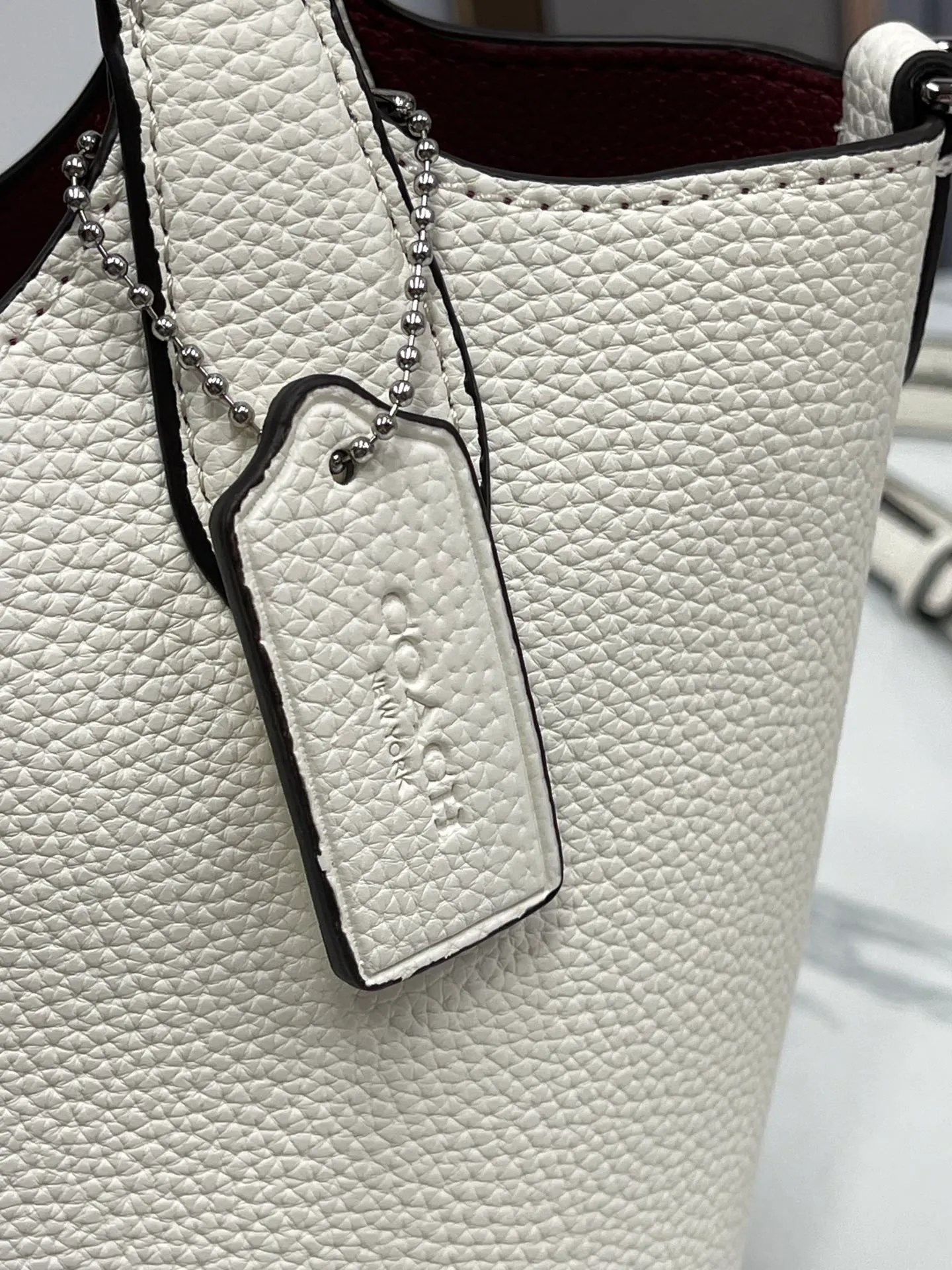 Batch 380💰COACH new models: CR168 full leather, CR256 presbyopia, HANNA bucket bag, hand-held crossbody bag, vegetable basket, small body, large capacity, good-looking and practical 19.5*17.5*13cm