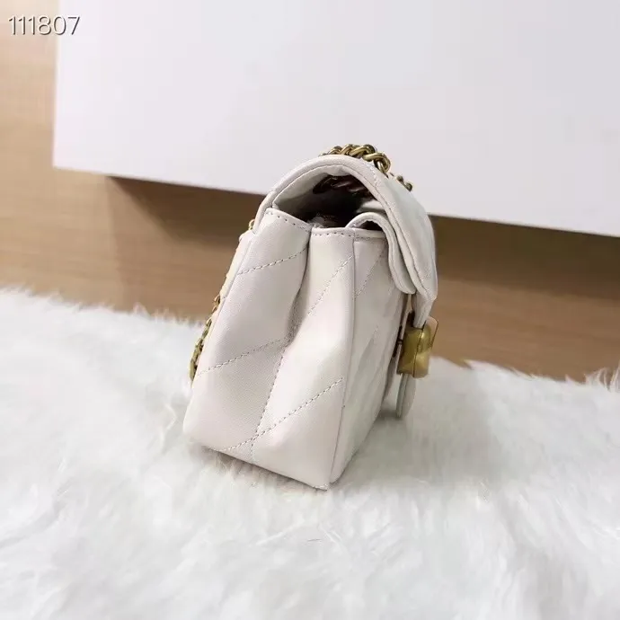 Top original order batch 500💰Coach/Coach new model cp400.  Quilting Tabby chain tabby with quilting technology, cool gold buckle, low-key and high-end. Choose the size and color you like. Size 26/15.