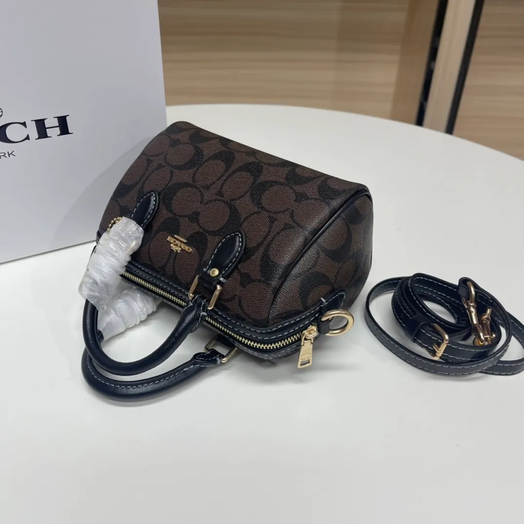 Top original order, batch 400💰COACH/Coach's new women's MINI ROWAN portable shoulder crossbody bag Boston small. CH370 CH159 CH469 CH160 size 16.5×11×9. .