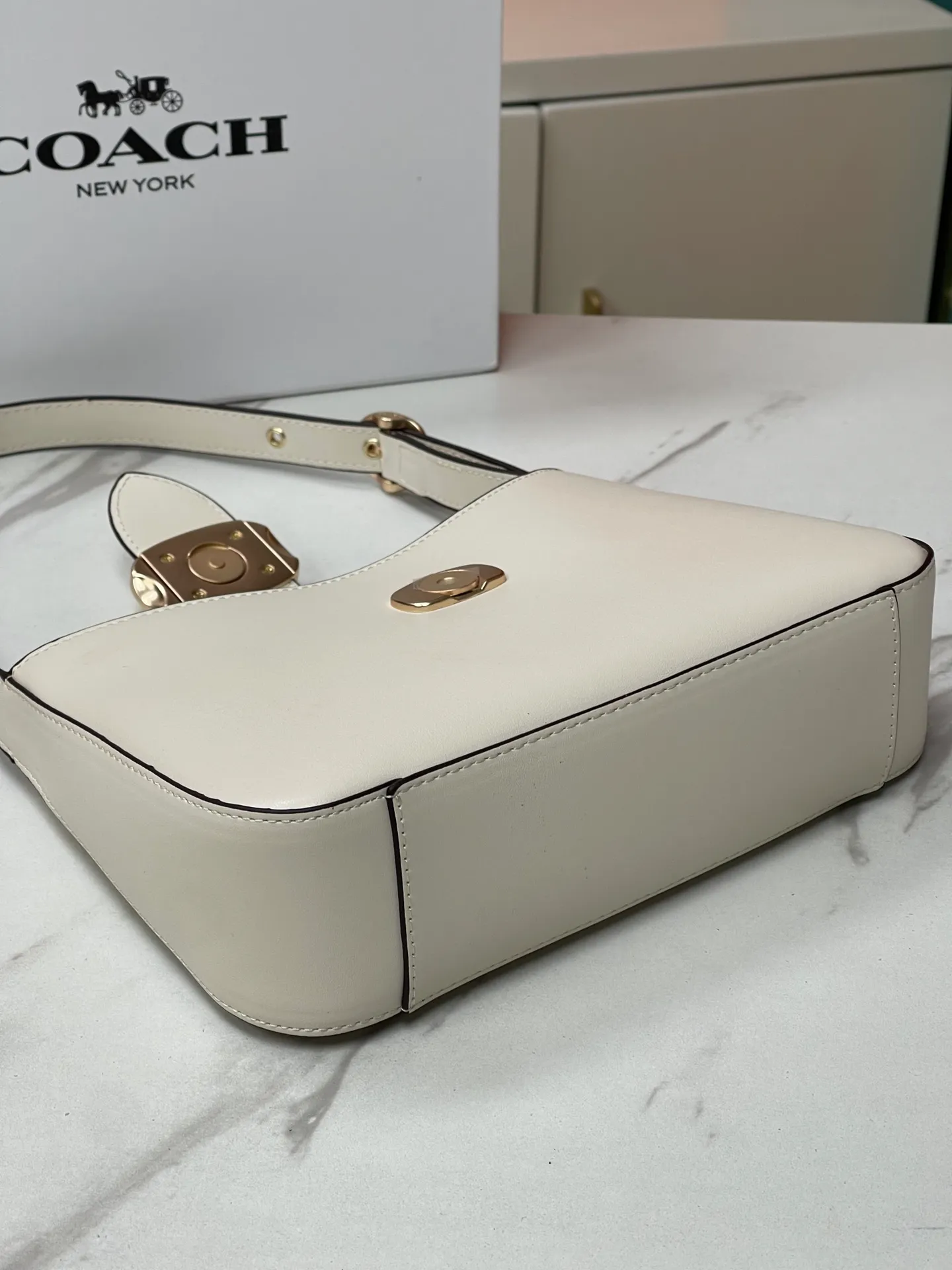 Batch 400💰Coach counter new Eliza hobo underarm bag, model CR528. Size 25X6X17