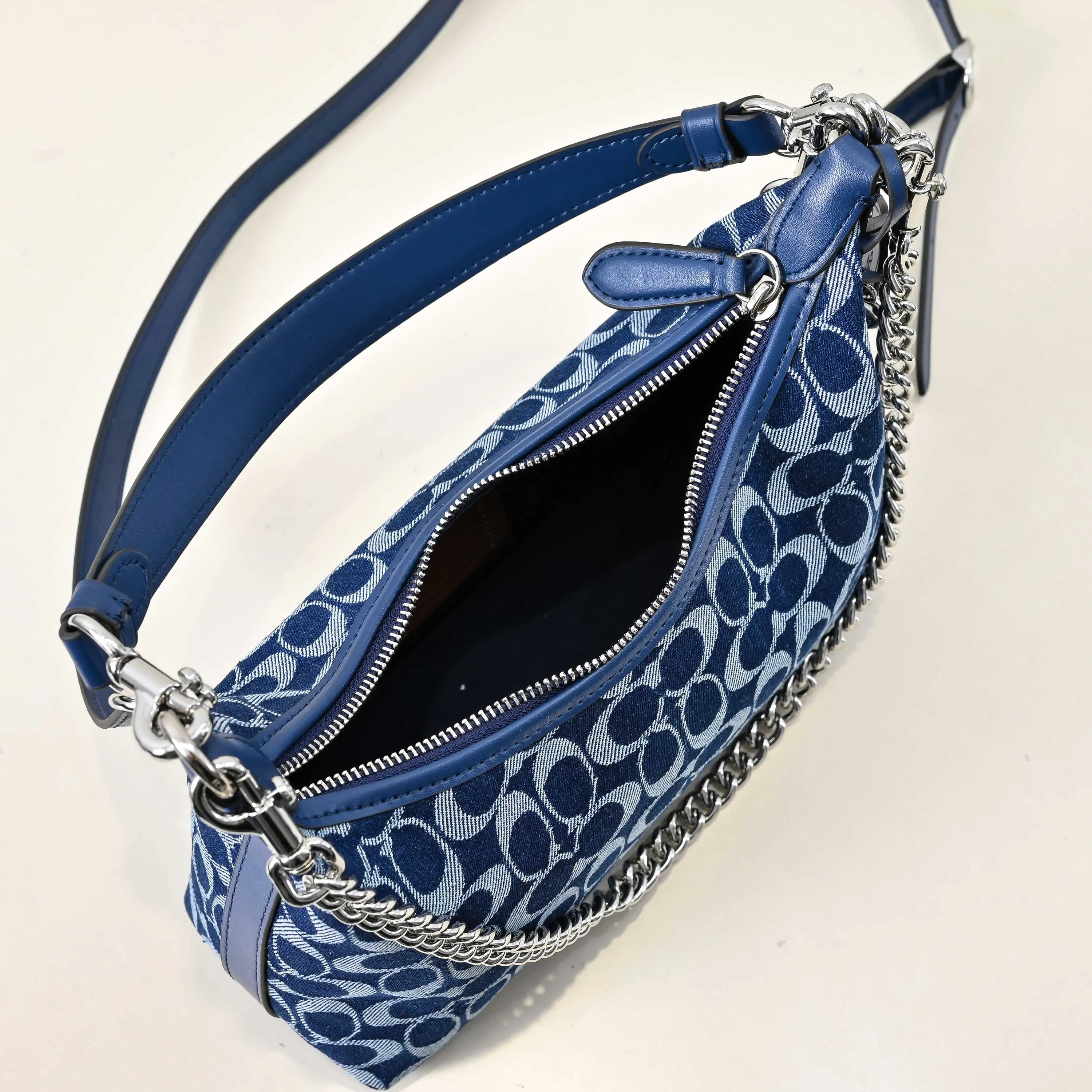 Style number: CAM27 Size: 27.5*11.5*10.5cm
