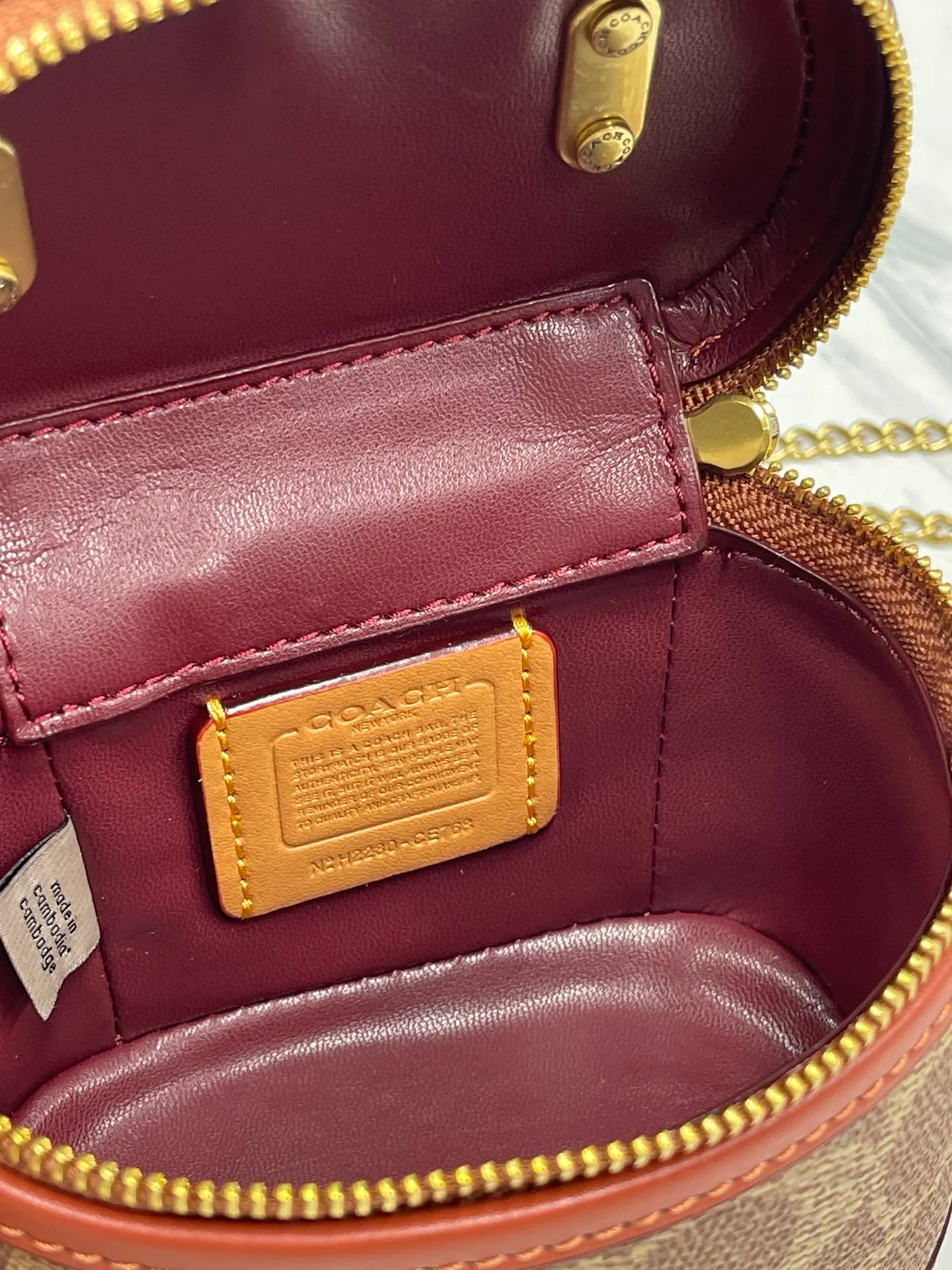 Batch 440💰coach/Coach’s new trail12 mini box bag CE769, cowhide, original hardware, C-shaped zipper, can hold lipstick card bag, car keys and loose powder, size 11.5x9x7.5cm,