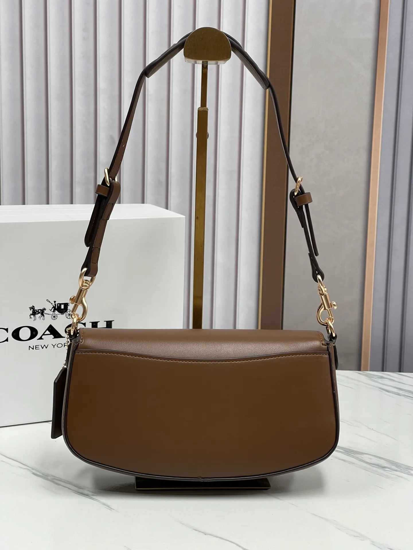 P390🍑Coach/Coach’s new June Satchel. CT776 small bag has that kind of matching feeling and the leather texture is great. Size 23/20/8.5