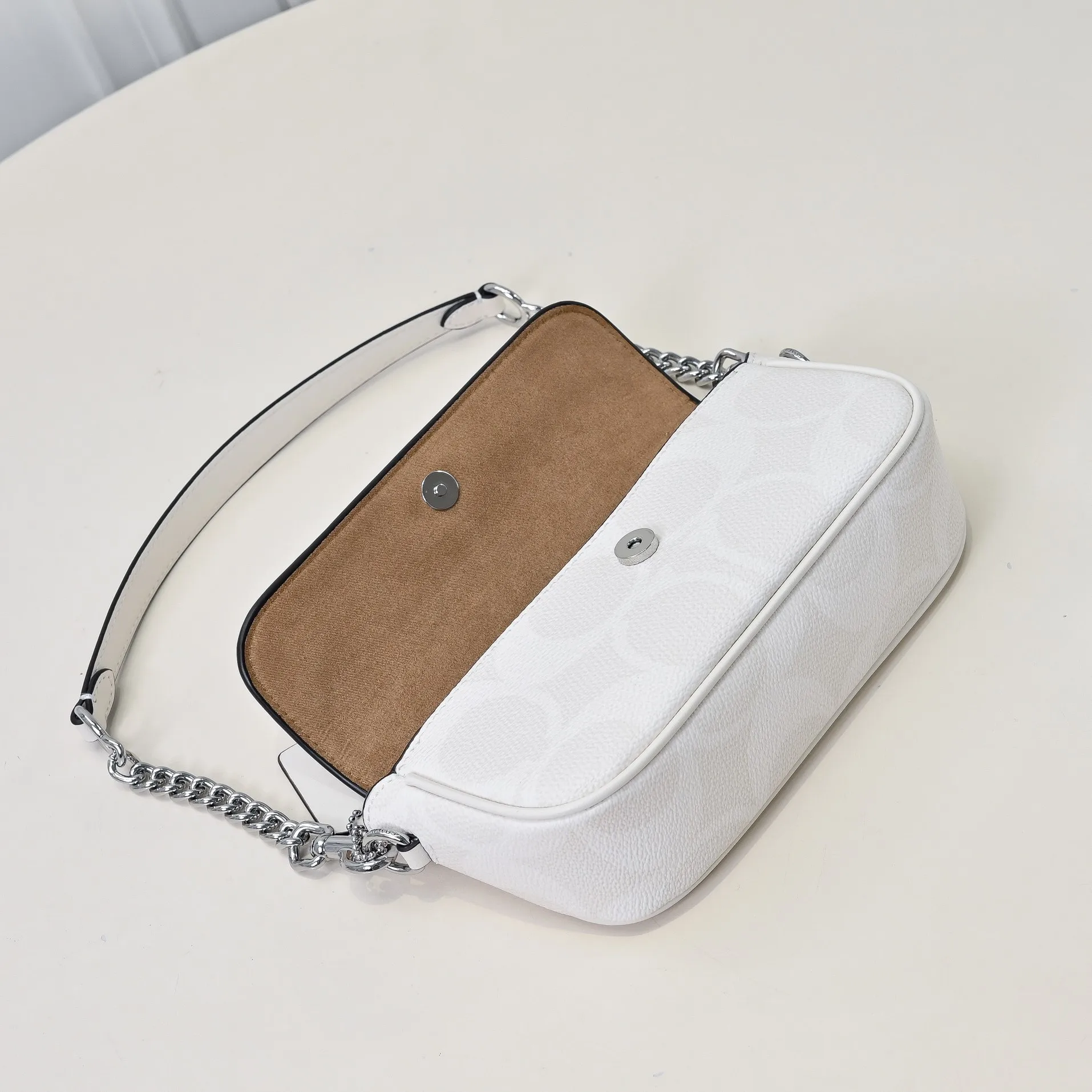 Style number: CAN70 Size: 20*11*5cm