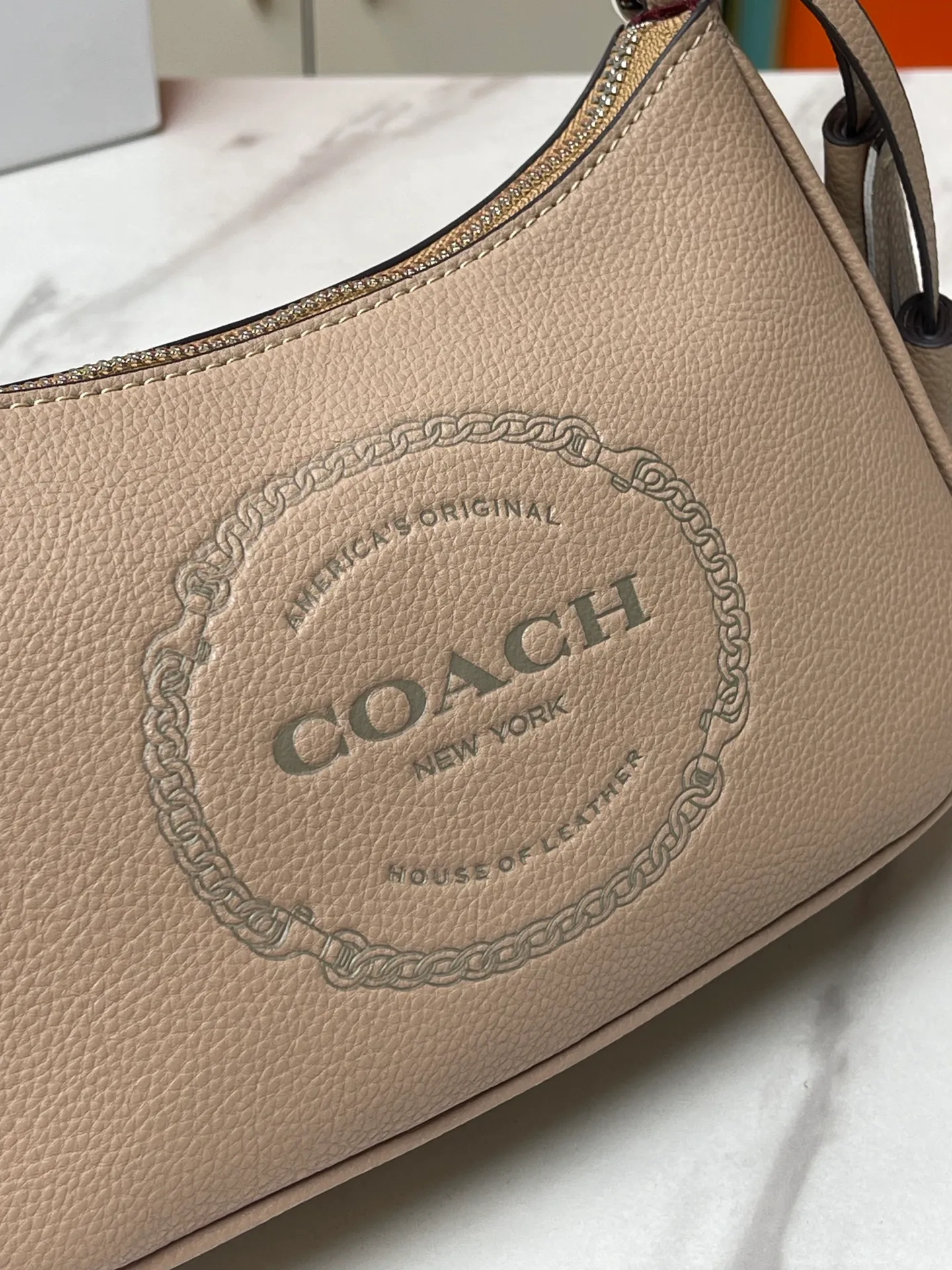 Top original order, batch 380💰 model CM084, the latest underarm bag at Coach counter, size 24.5/15.5/7.5.