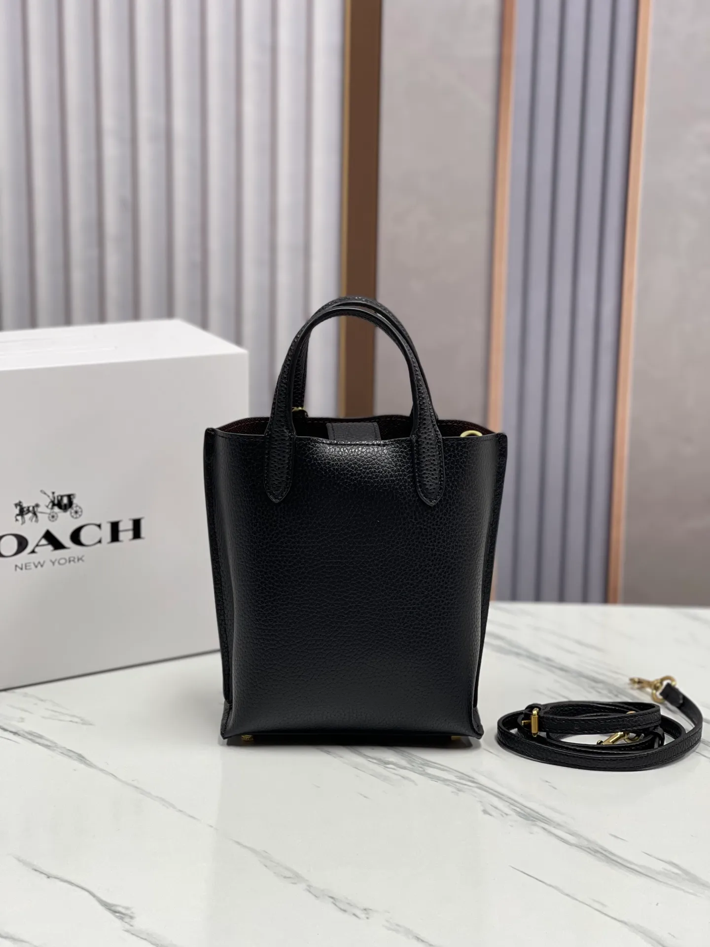 Batch 400💰Coach/Coach new counter 2024 CR676 CR675 new Willow tote bag mini size pebbled full cowhide, the bag has compartments and small girls can completely handle it, size: 16.5
