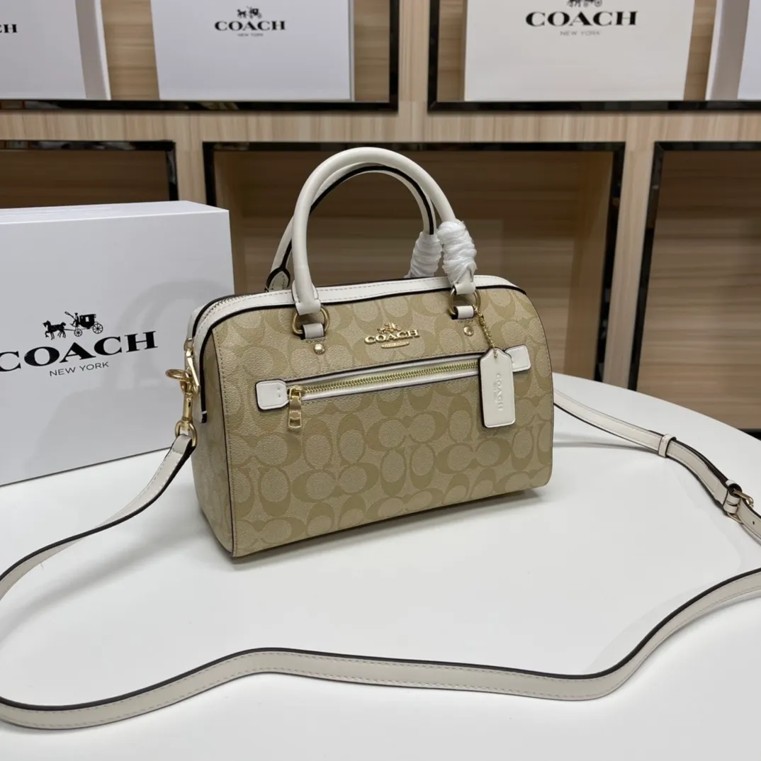 Top original order, batch 480💰COACH/Coach’s new Boston bag 83607 is a super practical bag, regardless of age or season. The bag has a large space and can hold a lot of things. This bag has a long shoulder strap and can be worn cross-body. Size:26*15*13cm