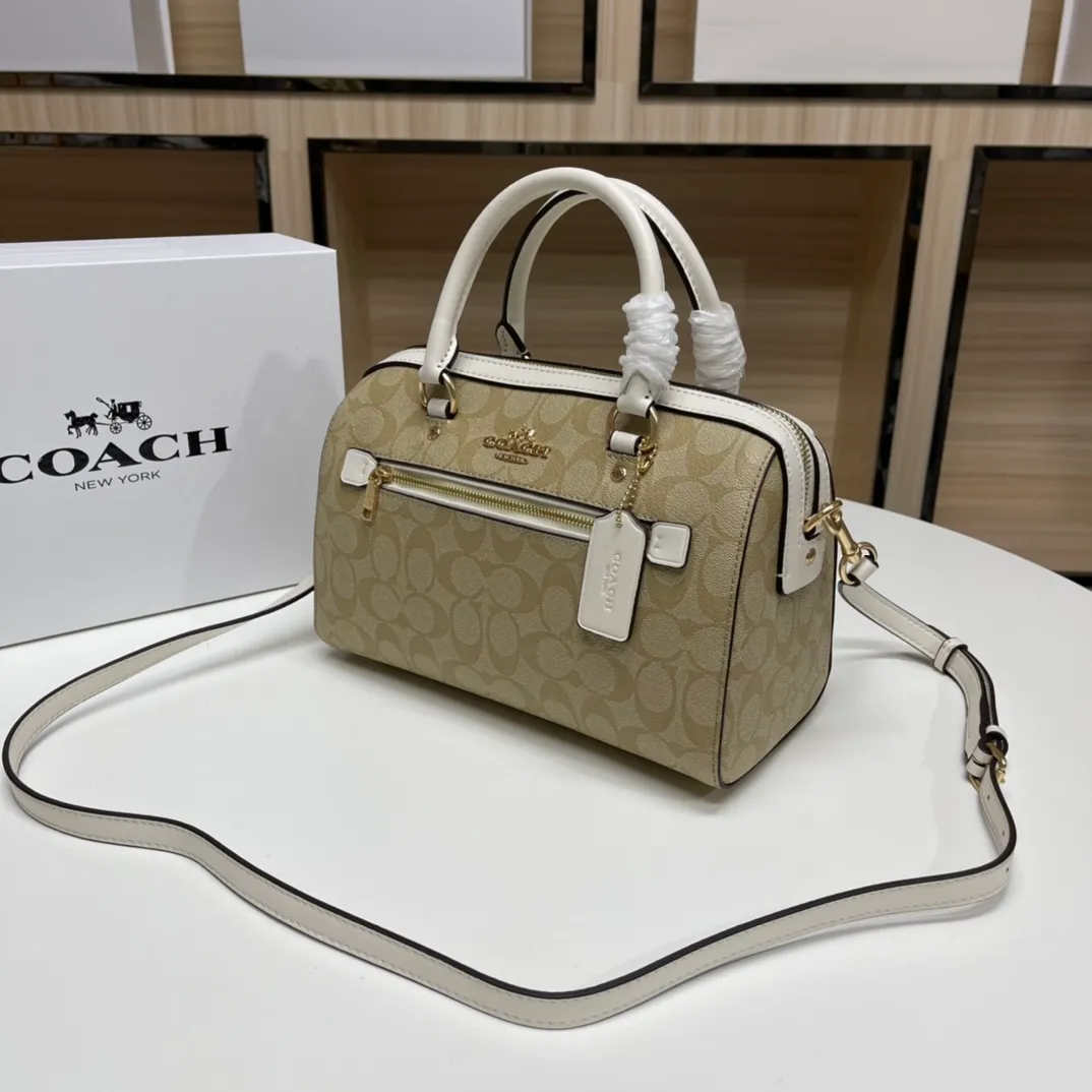 Top original order, batch 480💰COACH/Coach’s new Boston bag 83607 is a super practical bag, regardless of age or season. The bag has a large space and can hold a lot of things. This bag has a long shoulder strap and can be worn cross-body. Size:26*15*13cm
