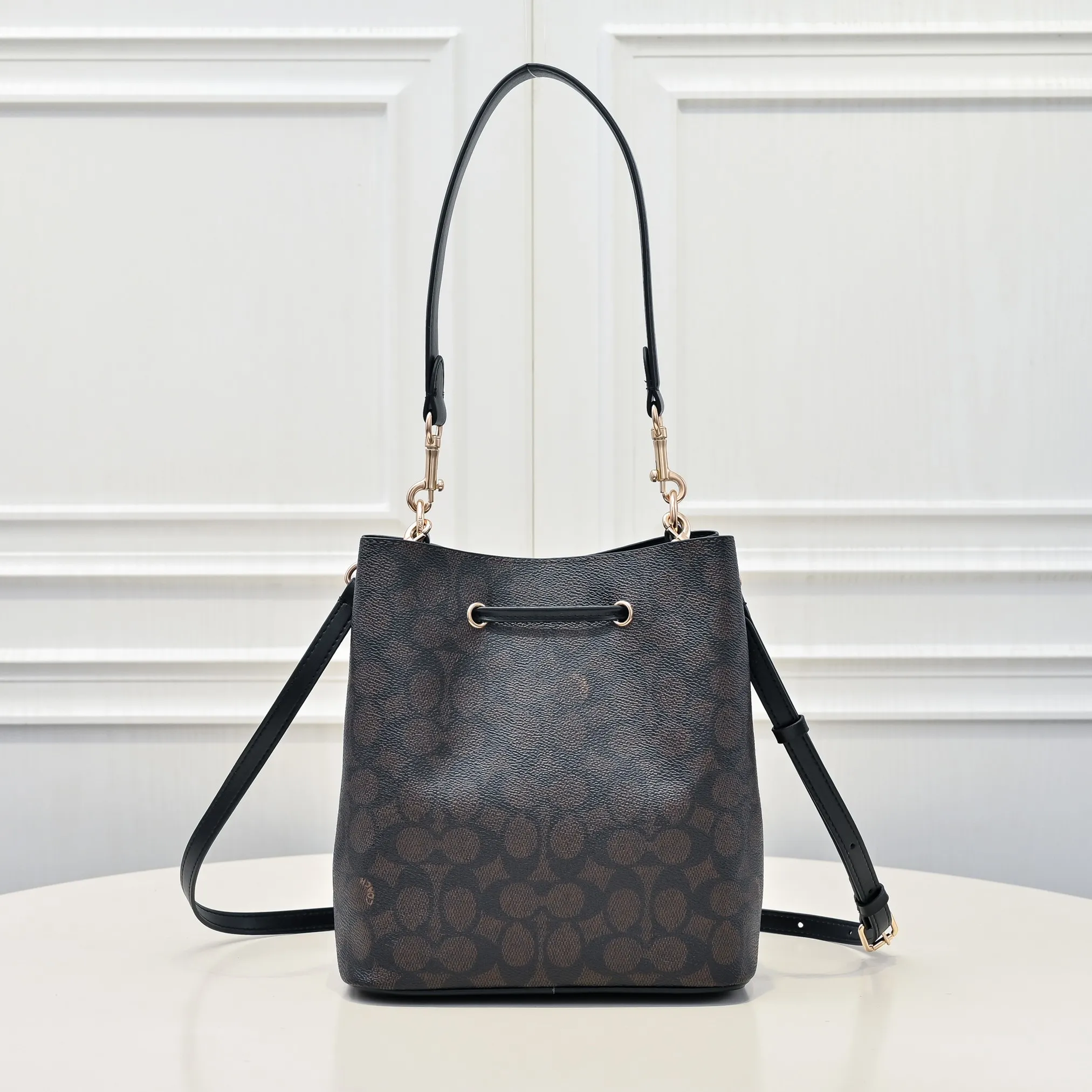 P380 [Top original order] Style number: CBH07 Size: 21.5*21.5*14cm