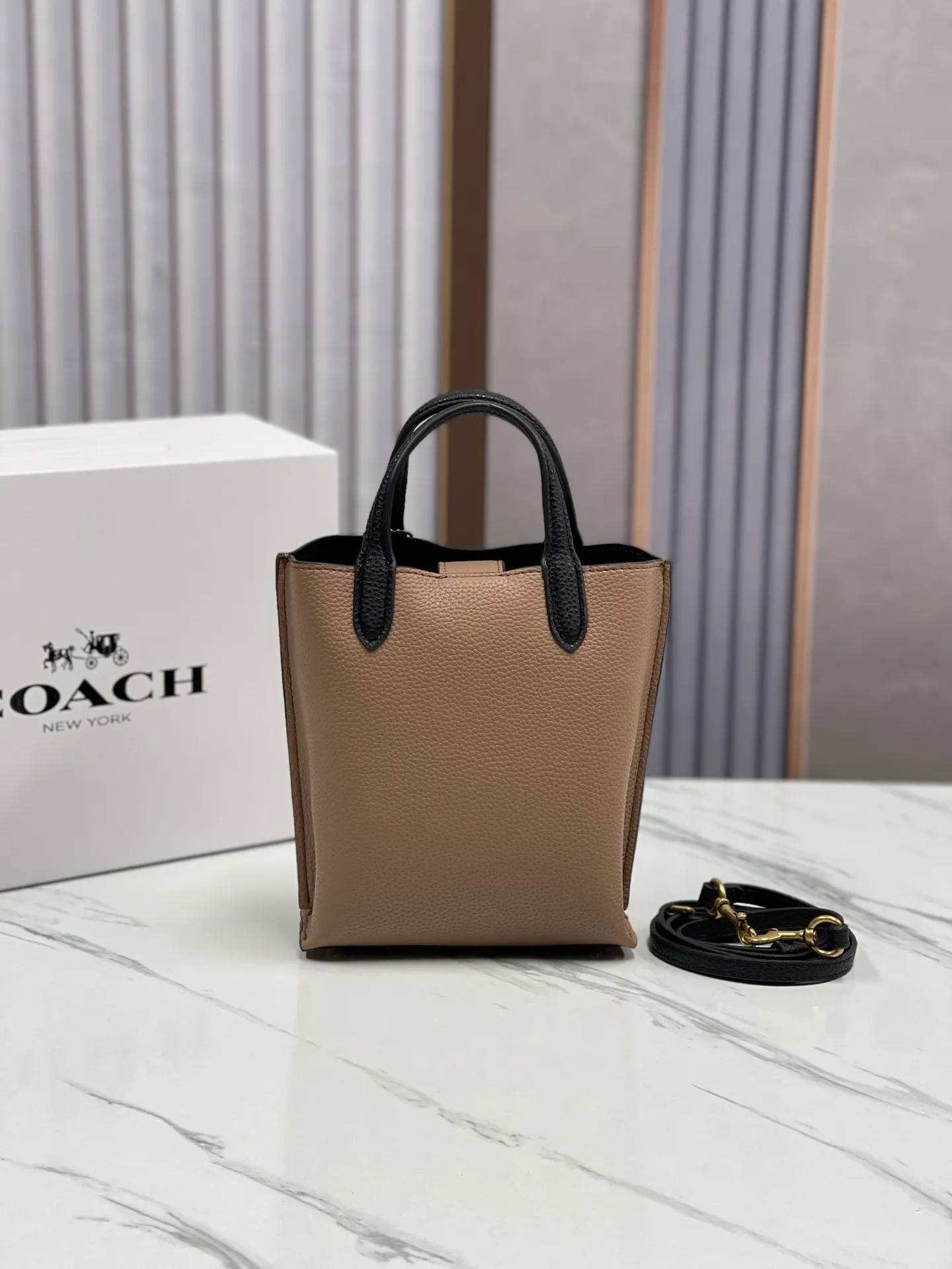 Batch 400💰Coach/Coach new counter 2024 CR676 CR675 new Willow tote bag mini size pebbled full cowhide, the bag has compartments and small girls can completely handle it, size: 16.5