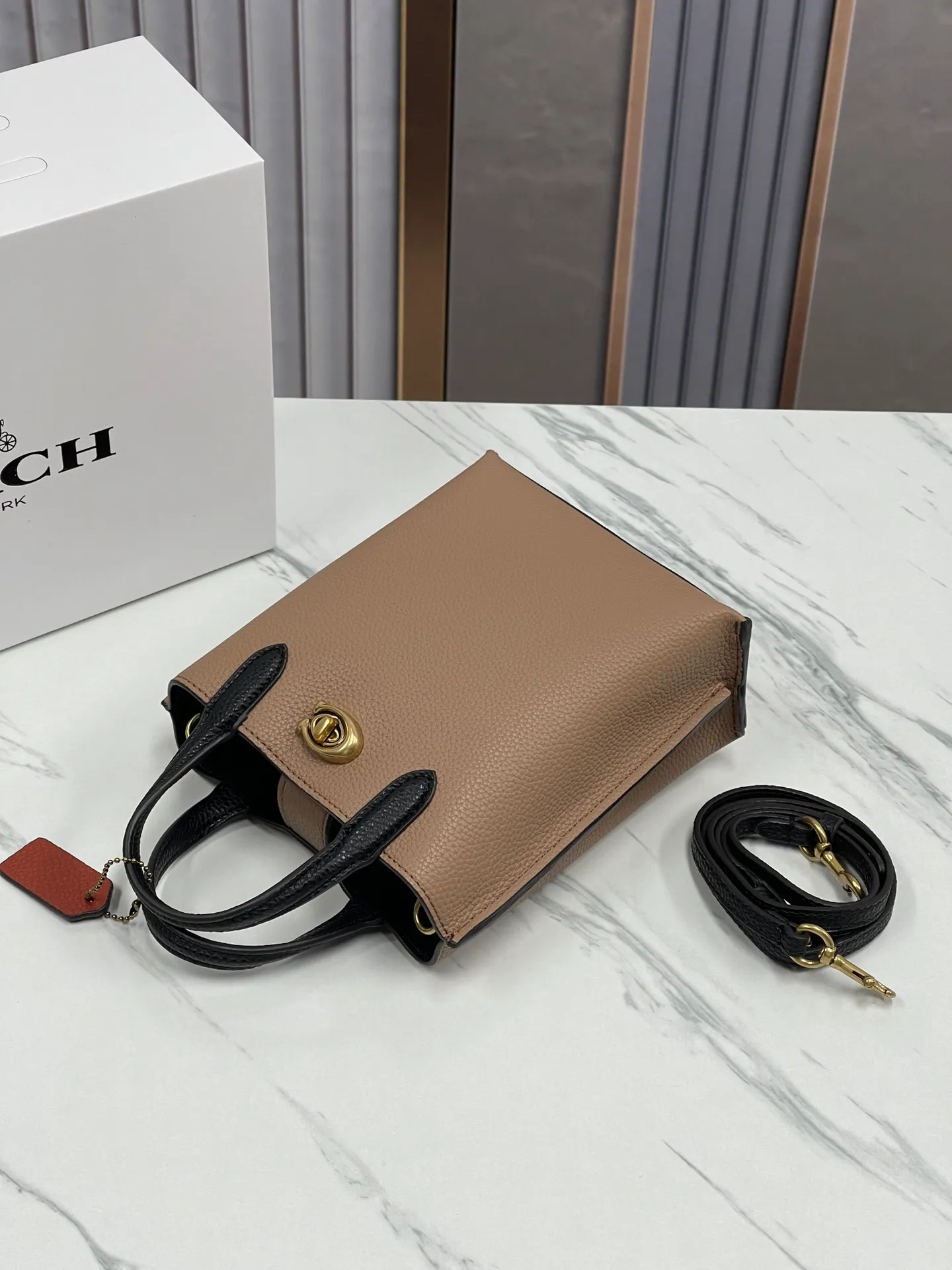 Batch 400💰Coach/Coach new counter 2024 CR676 CR675 new Willow tote bag mini size pebbled full cowhide, the bag has compartments and small girls can completely handle it, size: 16.5