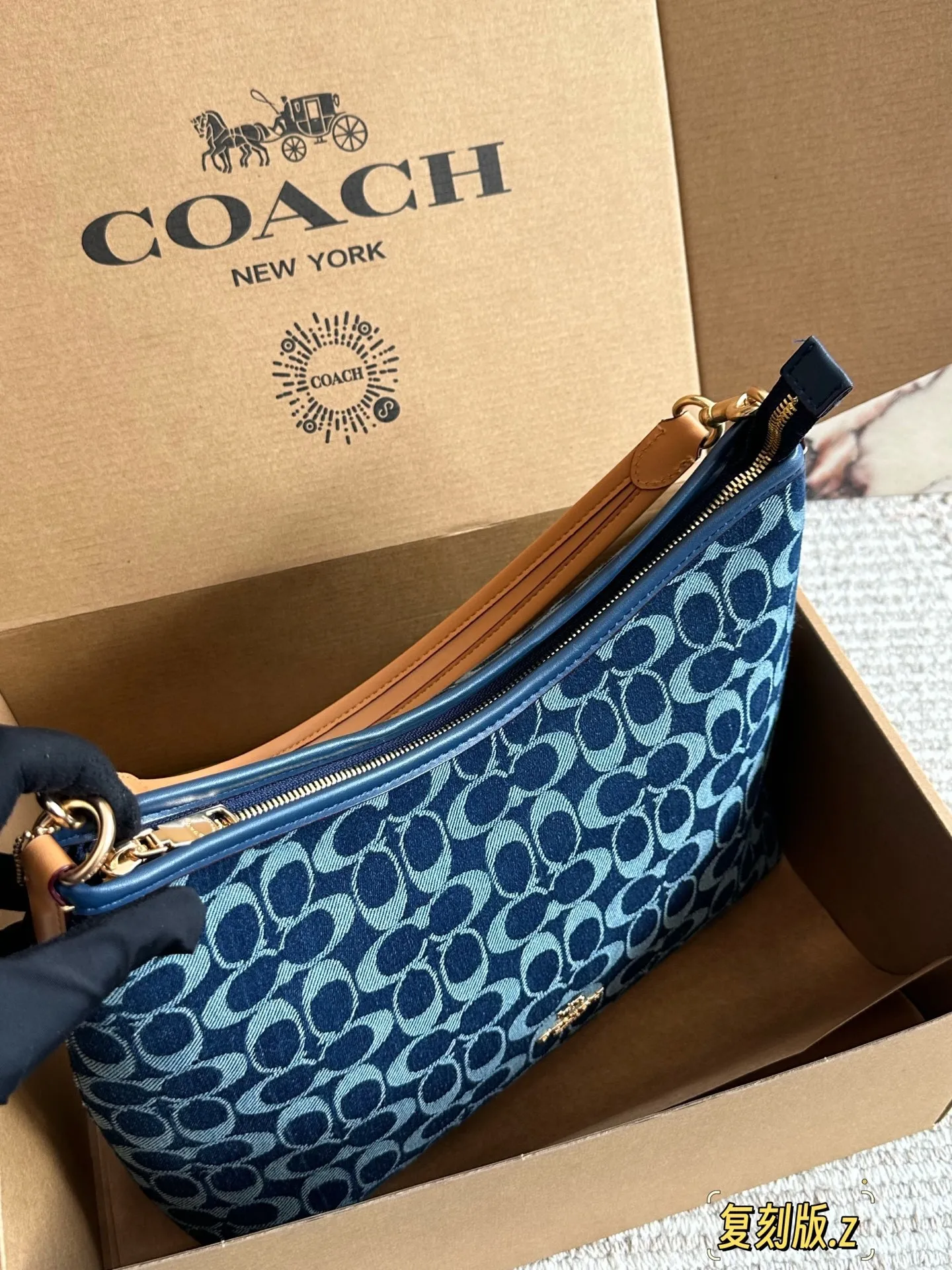 All categories Official website "Brand Women's Bags" Women's Bags 💙 COACH 2025 new COACH armpit bag