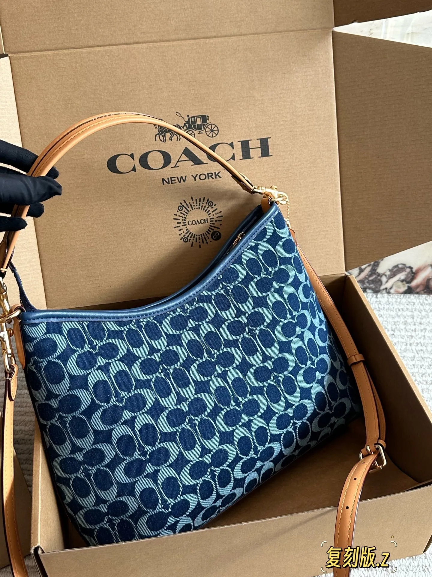 All categories Official website "Brand Women's Bags" Women's Bags 💙 COACH 2025 new COACH armpit bag