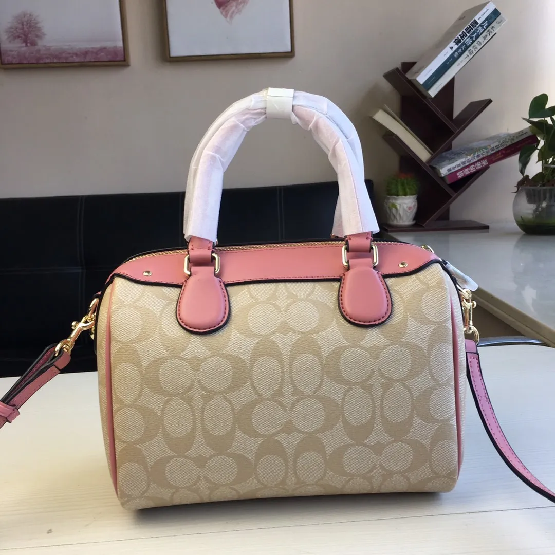 All Categories Official Website "Brand Women's Bags" Women's Bags 💙 COACH 2023 latest COACH crossbody bag