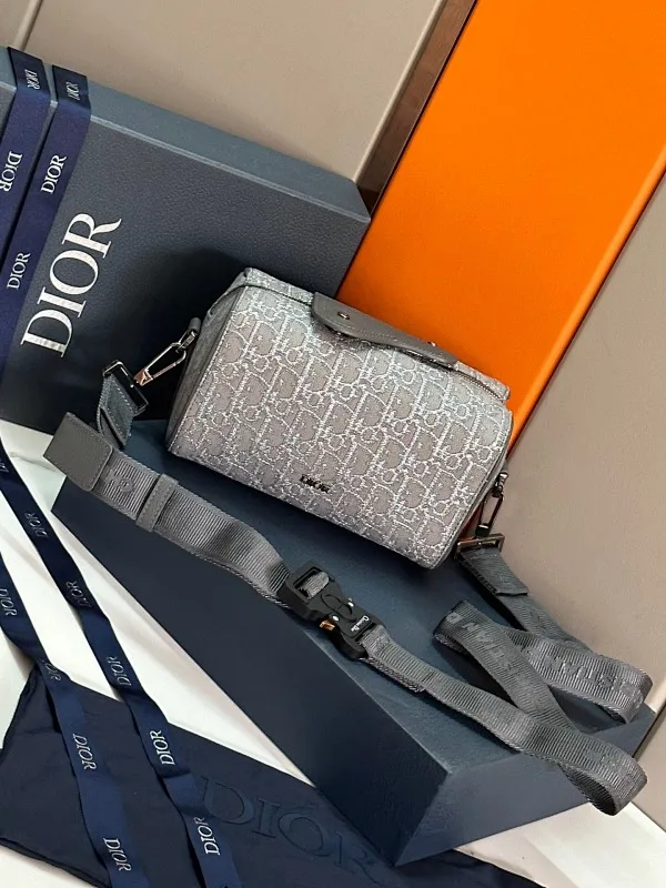 All categories 💚 Top version men’s bags 💚 DIOR 2025 official website new DIOR crossbody bag