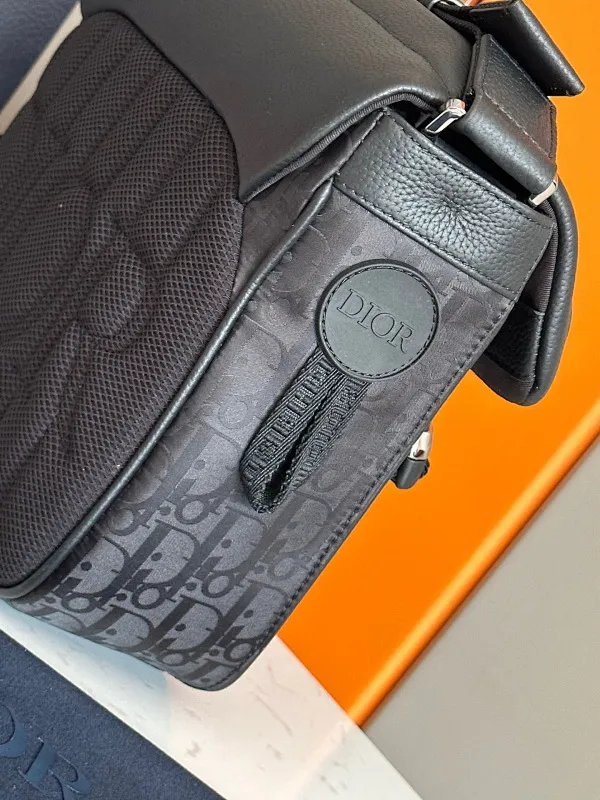 All categories 💚 Top version men’s bags 💚 DIOR 2025 official website new DIOR crossbody bag
