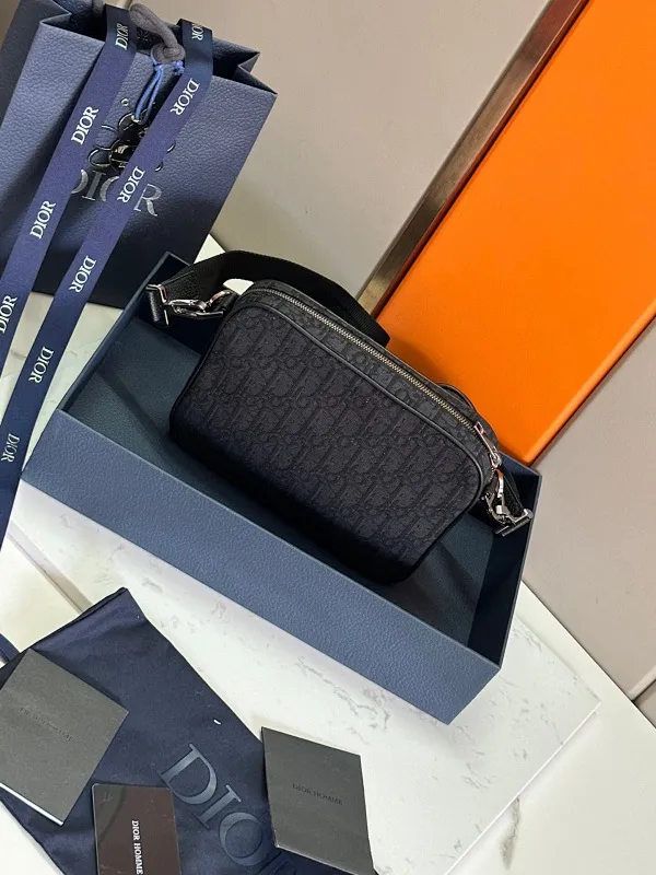 All categories 💚 Top version men’s bags 💚 DIOR 2025 official website new DIOR crossbody bag